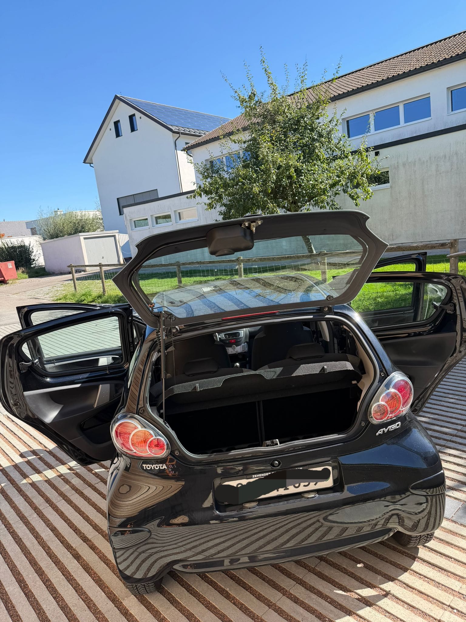 TOYOTA 1.0 VVT-i Linea Luna-image-2