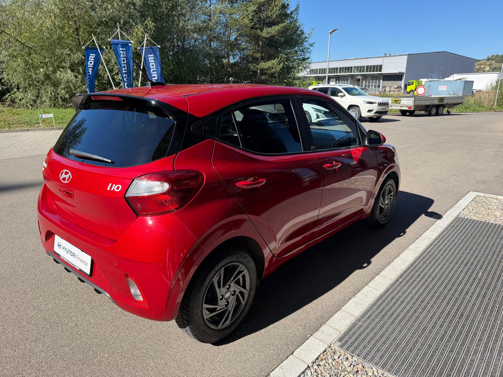 HYUNDAI i10 1.2 Amplia Aut.-image-11