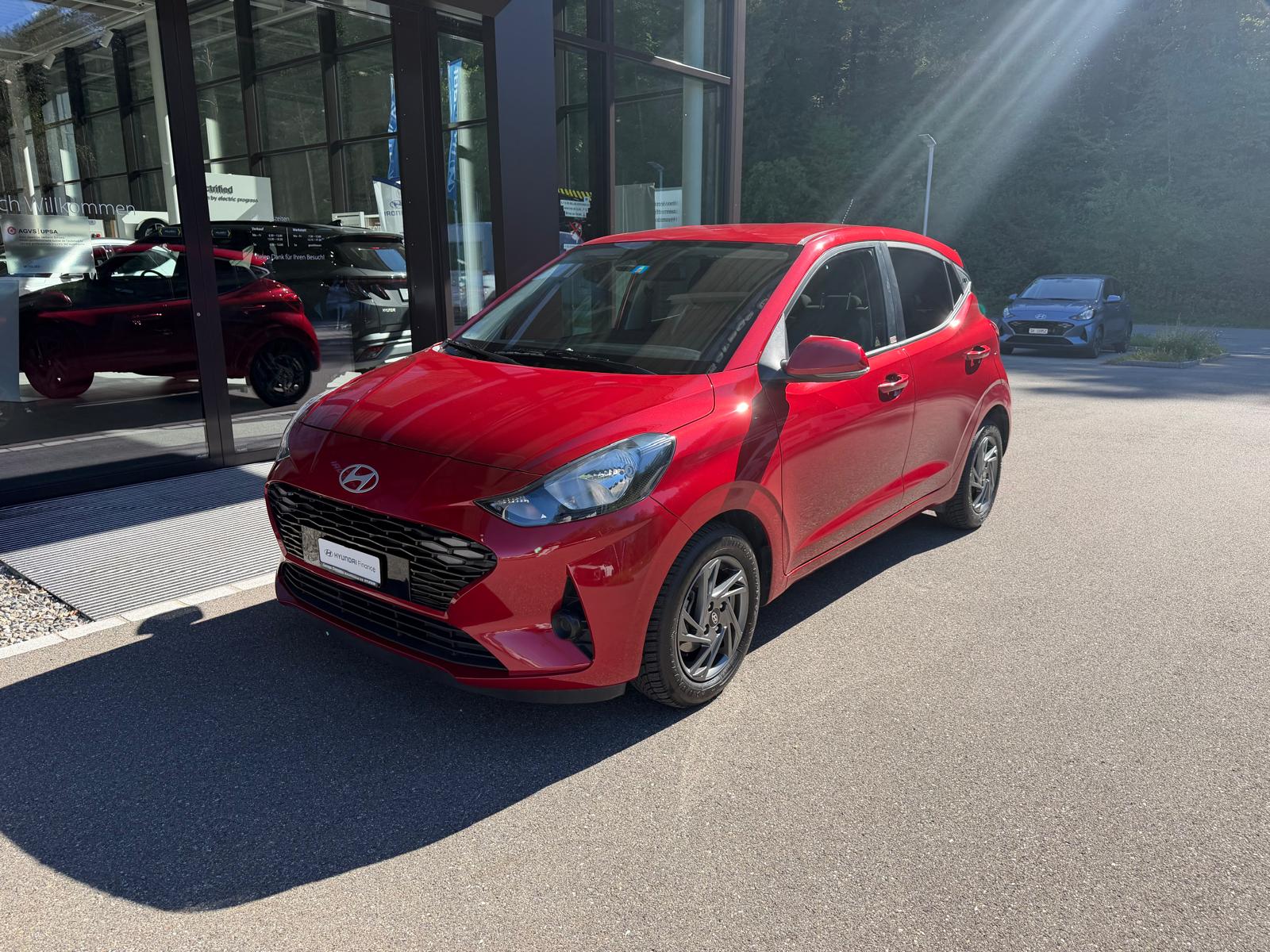 HYUNDAI i10 1.2 Amplia Aut.-image-1