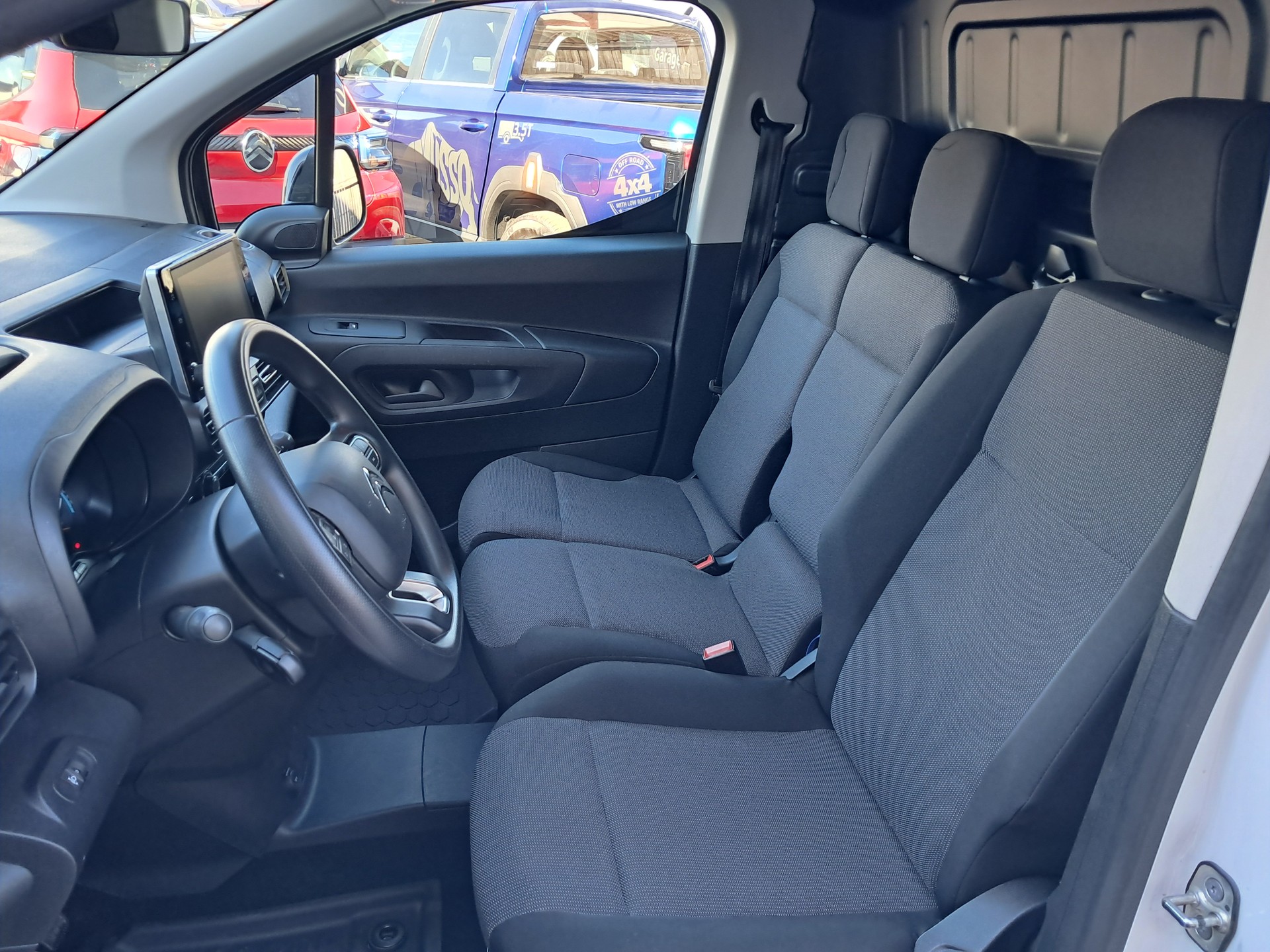 CITROEN e-Berlingo Van Swiss Edition-image-5