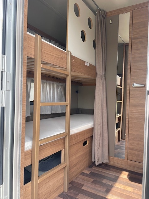 WEINSBERG Cara One 480QDK-image-9