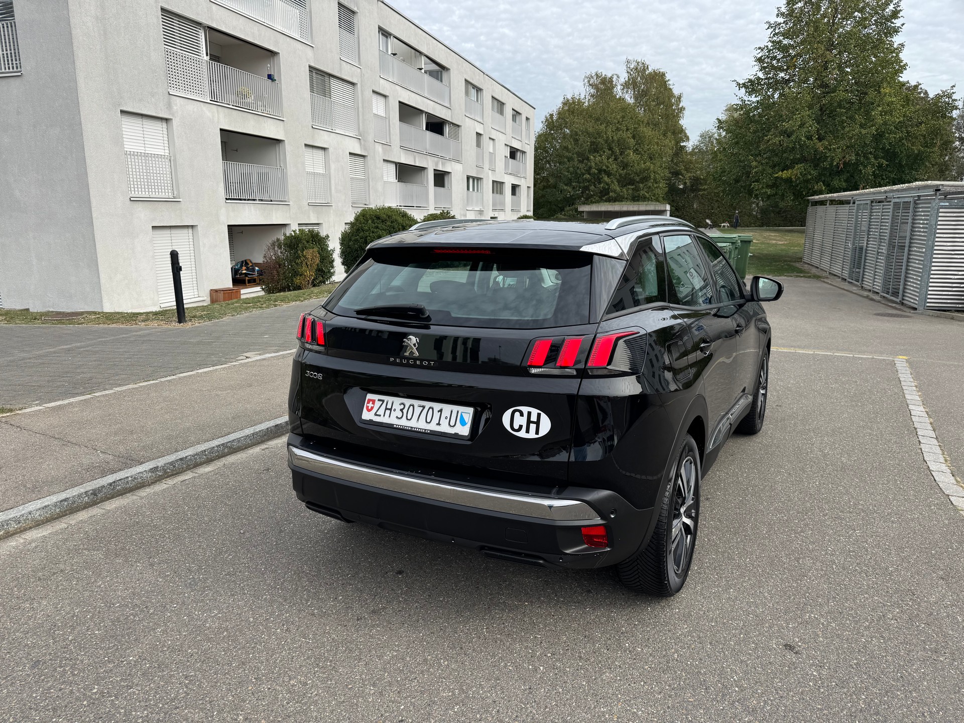 PEUGEOT 3008 1.5 BlueHDi Business Line EAT-image-7