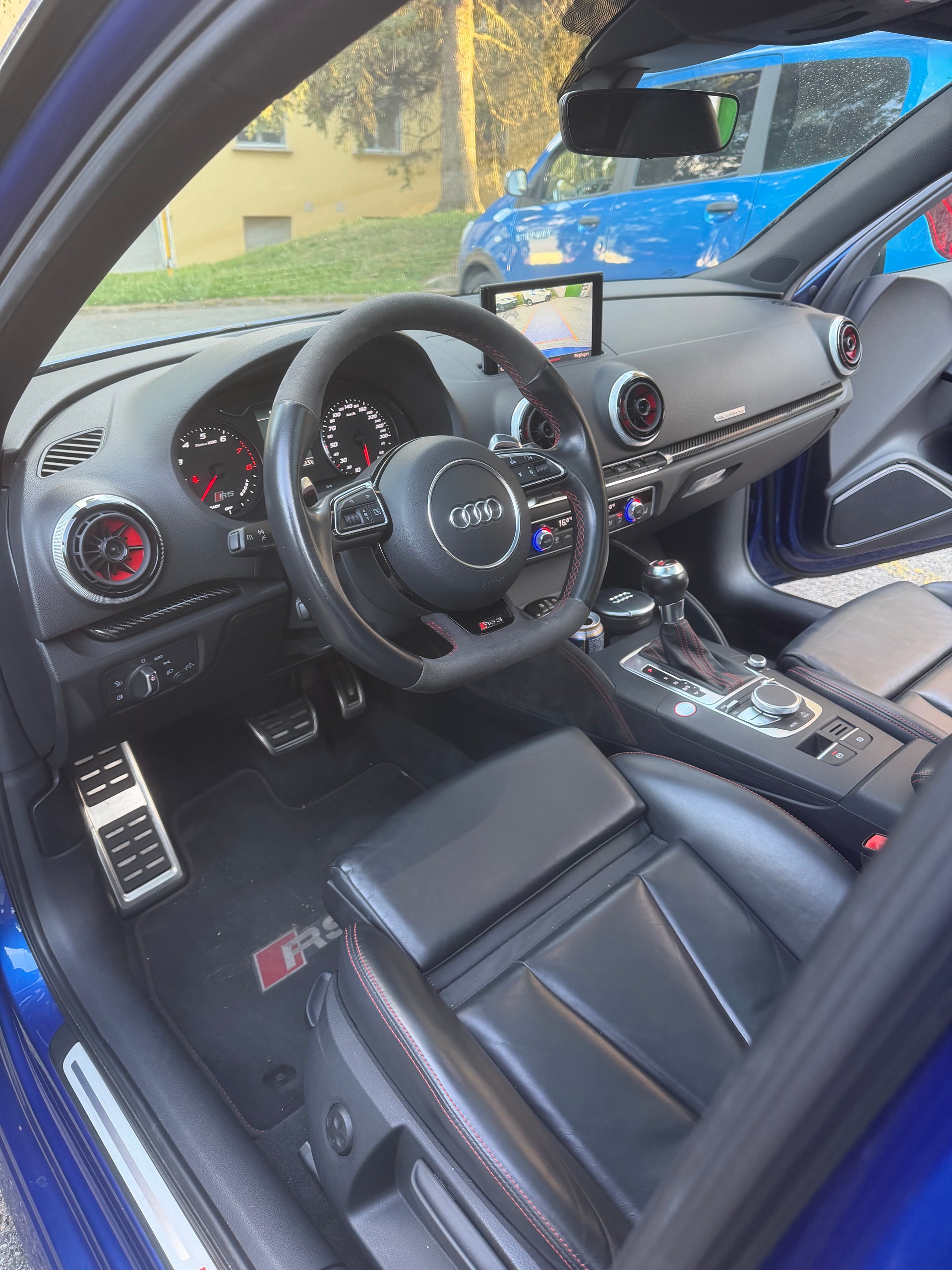 AUDI 2.5 T FSI quattro S-Tronic-image-13