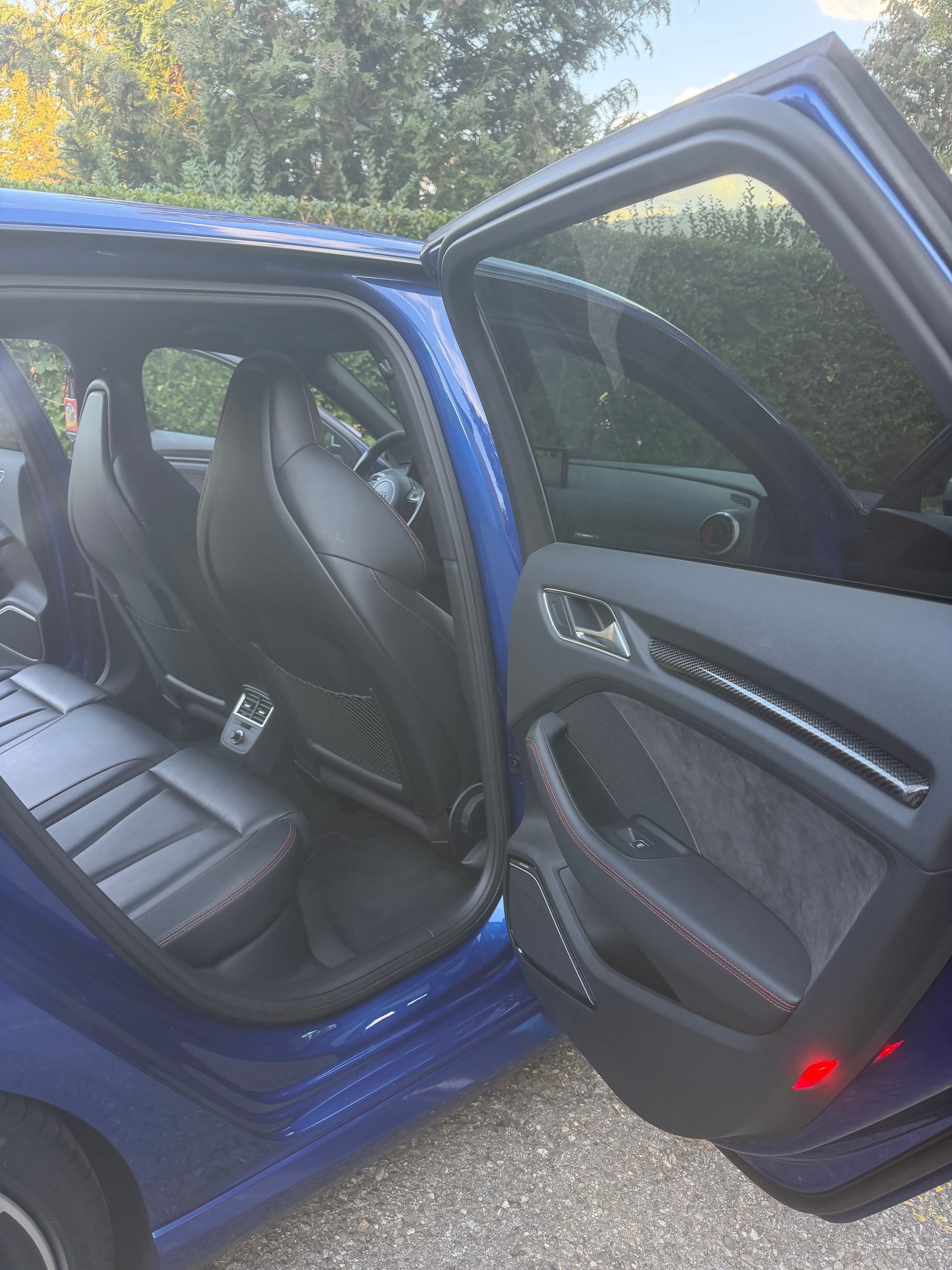 AUDI 2.5 T FSI quattro S-Tronic-image-11