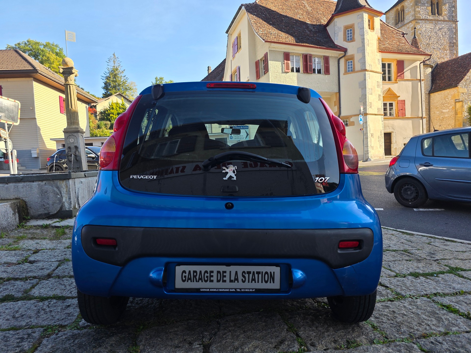 PEUGEOT 107 1.0 Trendy-image-4