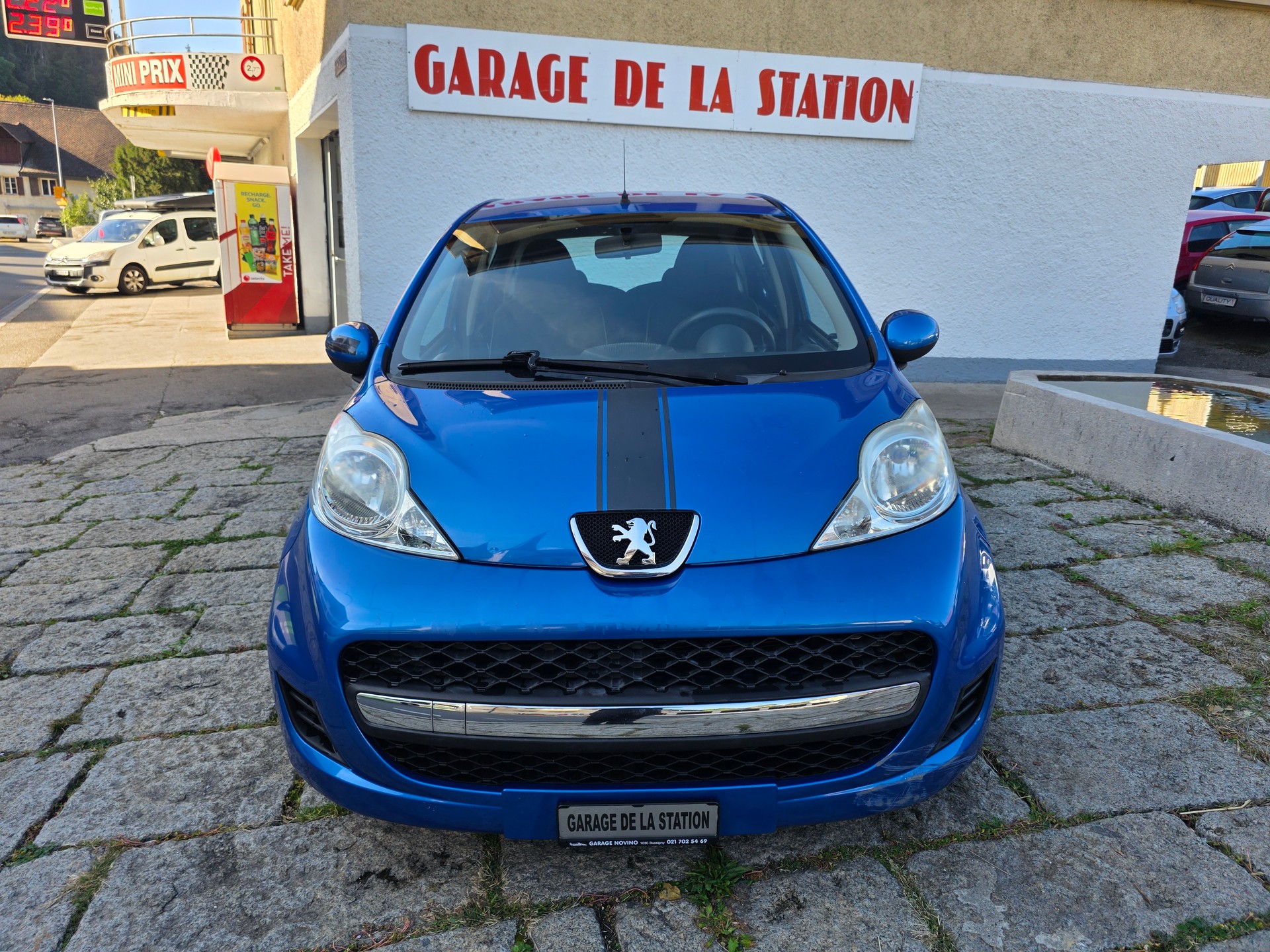 PEUGEOT 107 1.0 Trendy-image-1