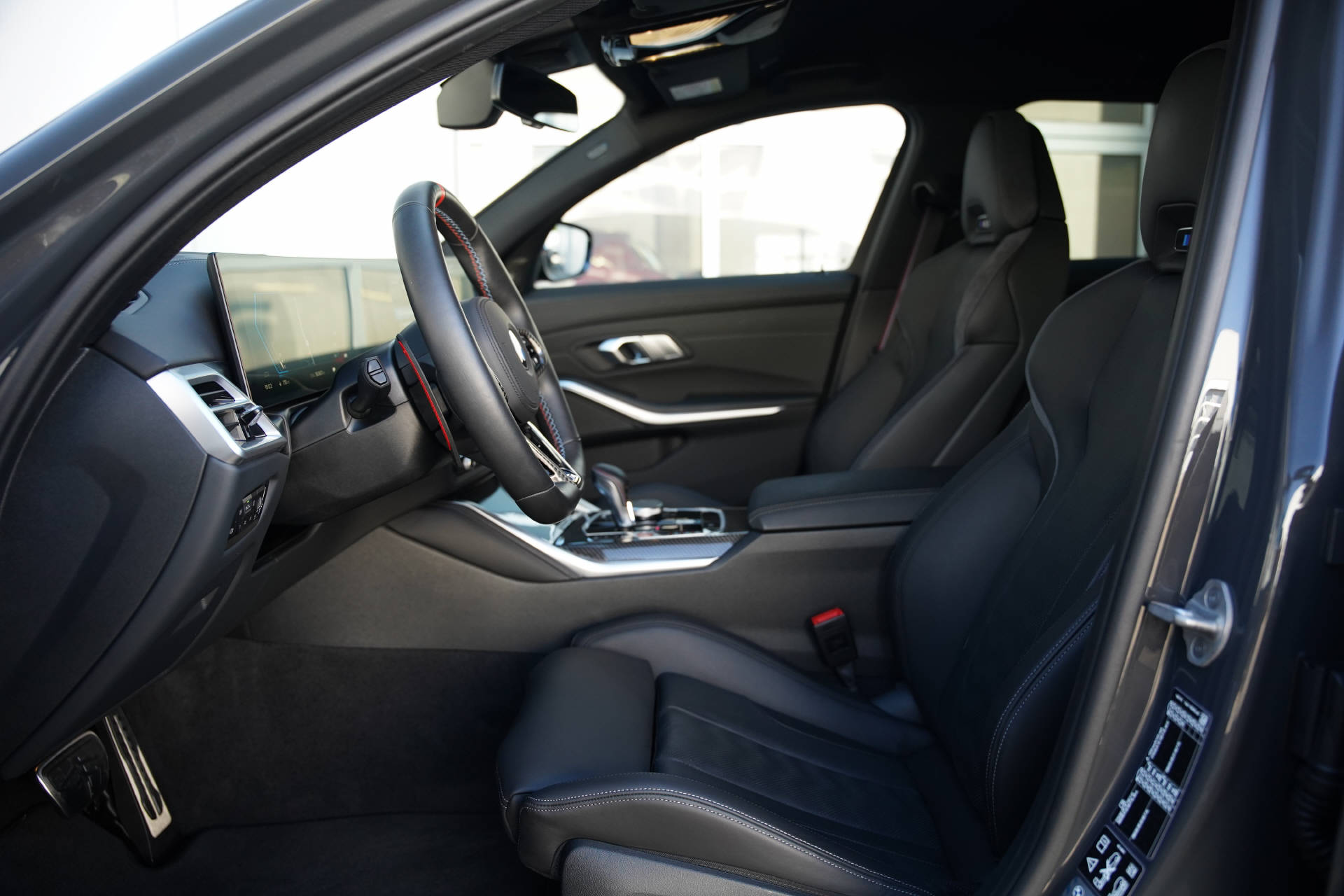 BMW M3 Touring xDrive Competition M LCI-image-7