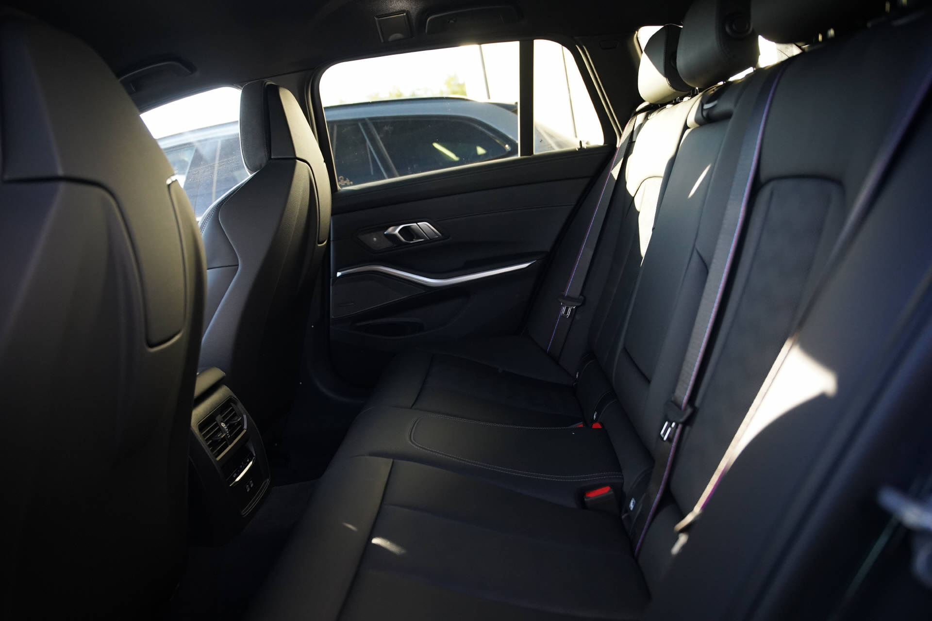 BMW M3 Touring xDrive Competition M LCI-image-10
