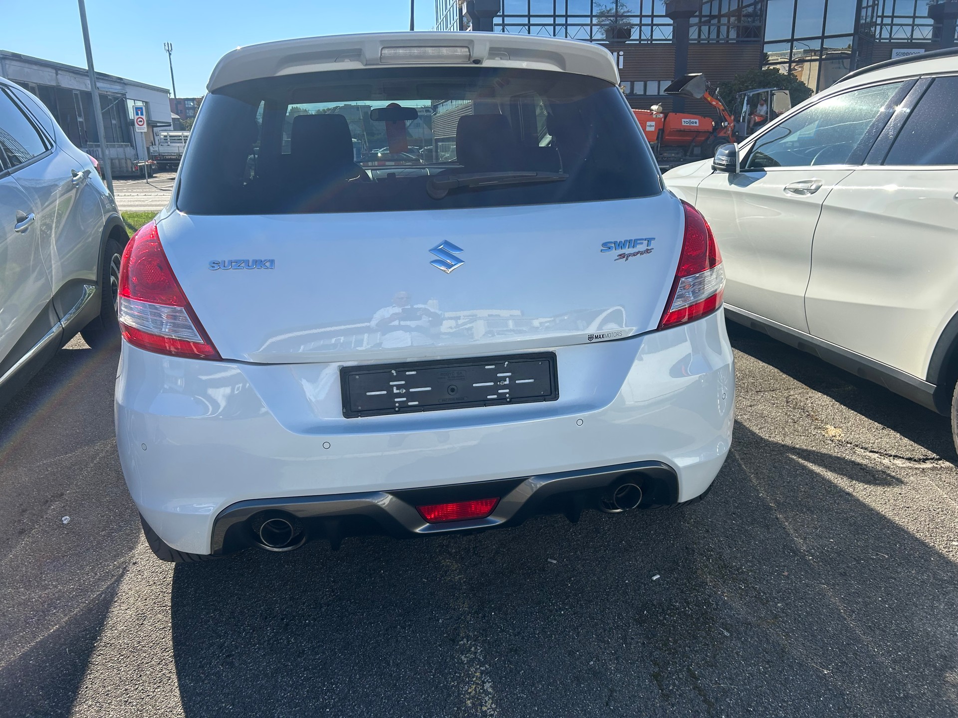 SUZUKI Swift 1.6i 16V Sport-image-11