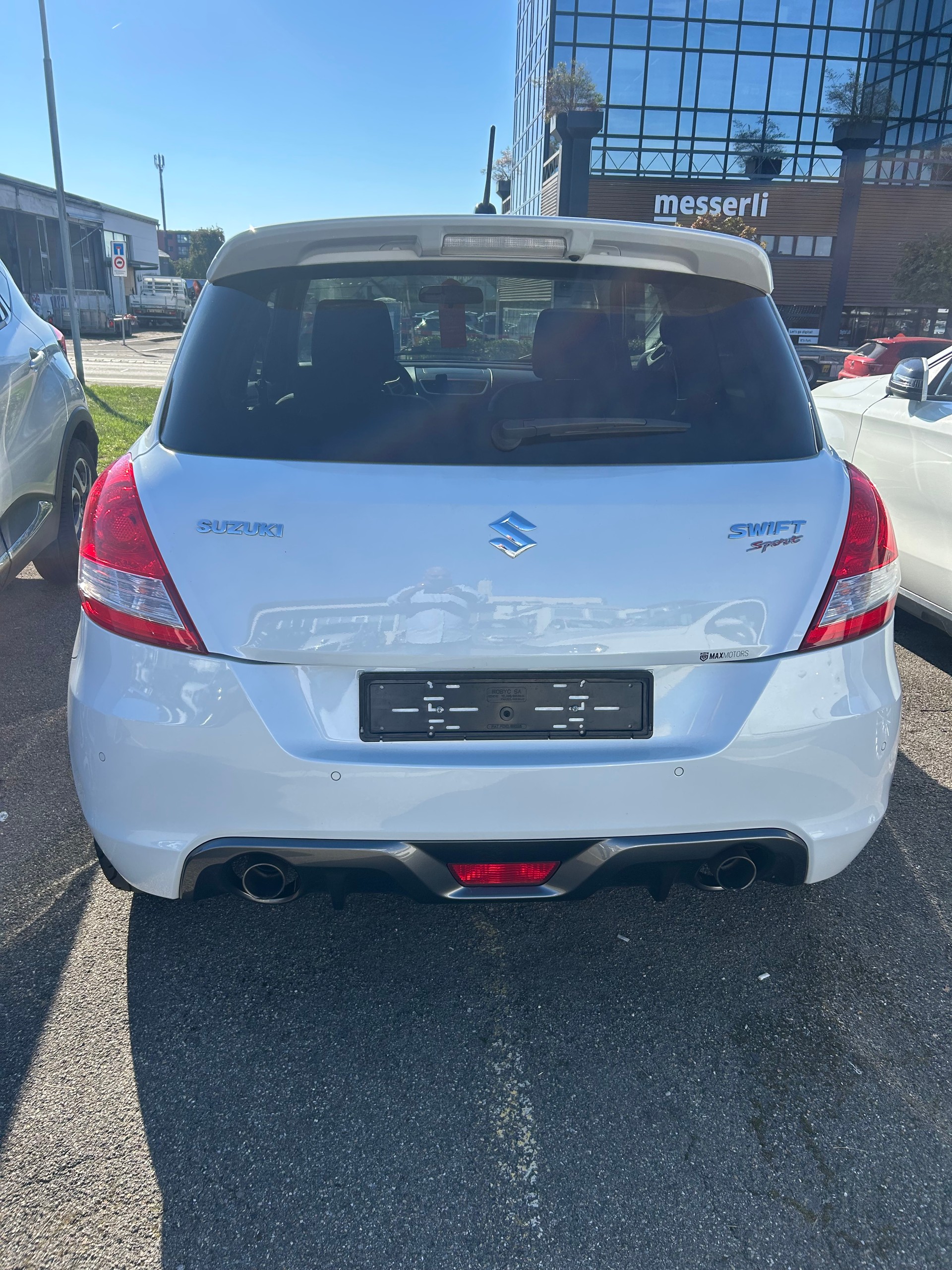 SUZUKI Swift 1.6i 16V Sport-image-14
