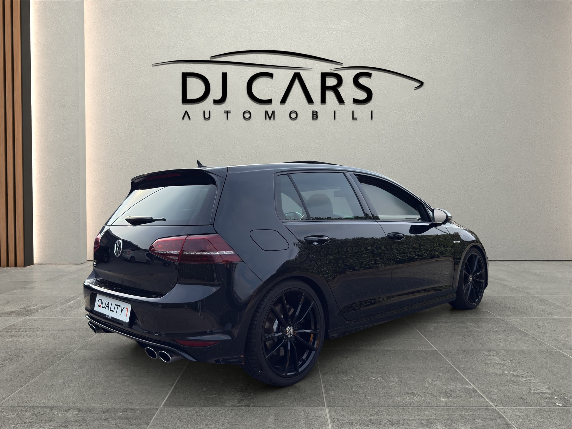 VW Golf 2.0 TSI R 4Motion DSG-image-7