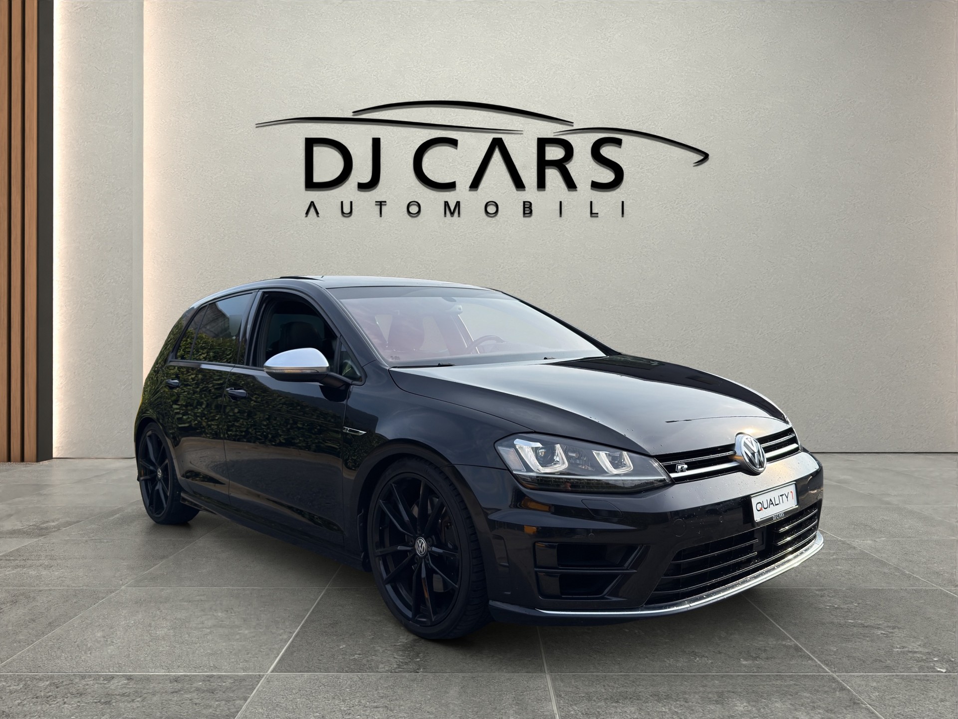 VW Golf 2.0 TSI R 4Motion DSG-image-2