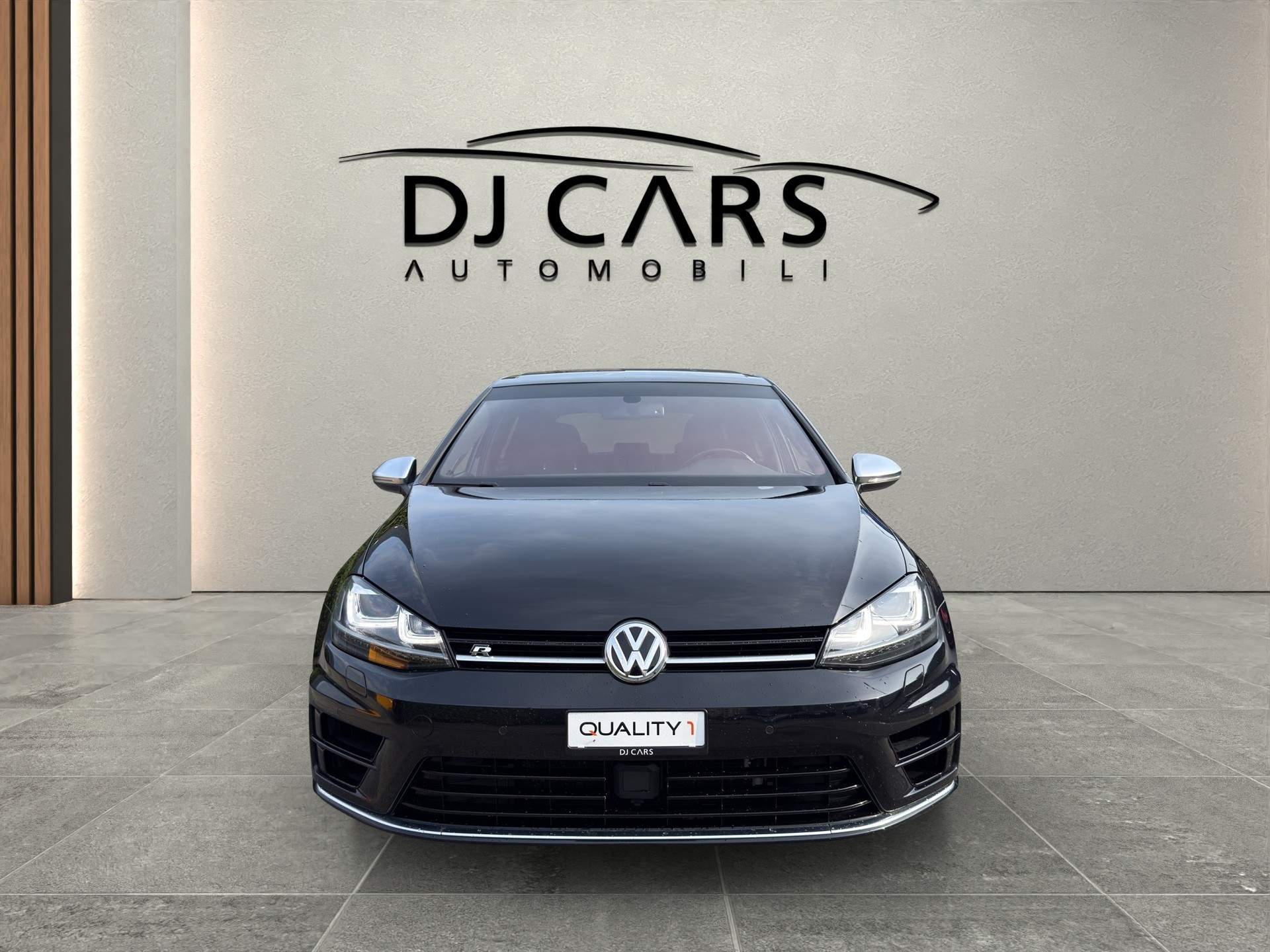 VW Golf 2.0 TSI R 4Motion DSG-image-1