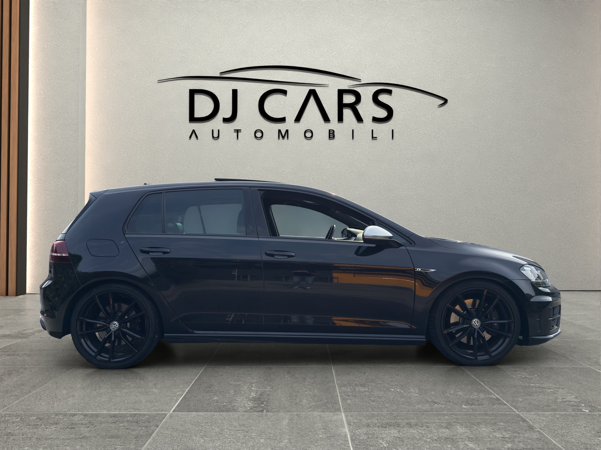 VW Golf 2.0 TSI R 4Motion DSG-image-4
