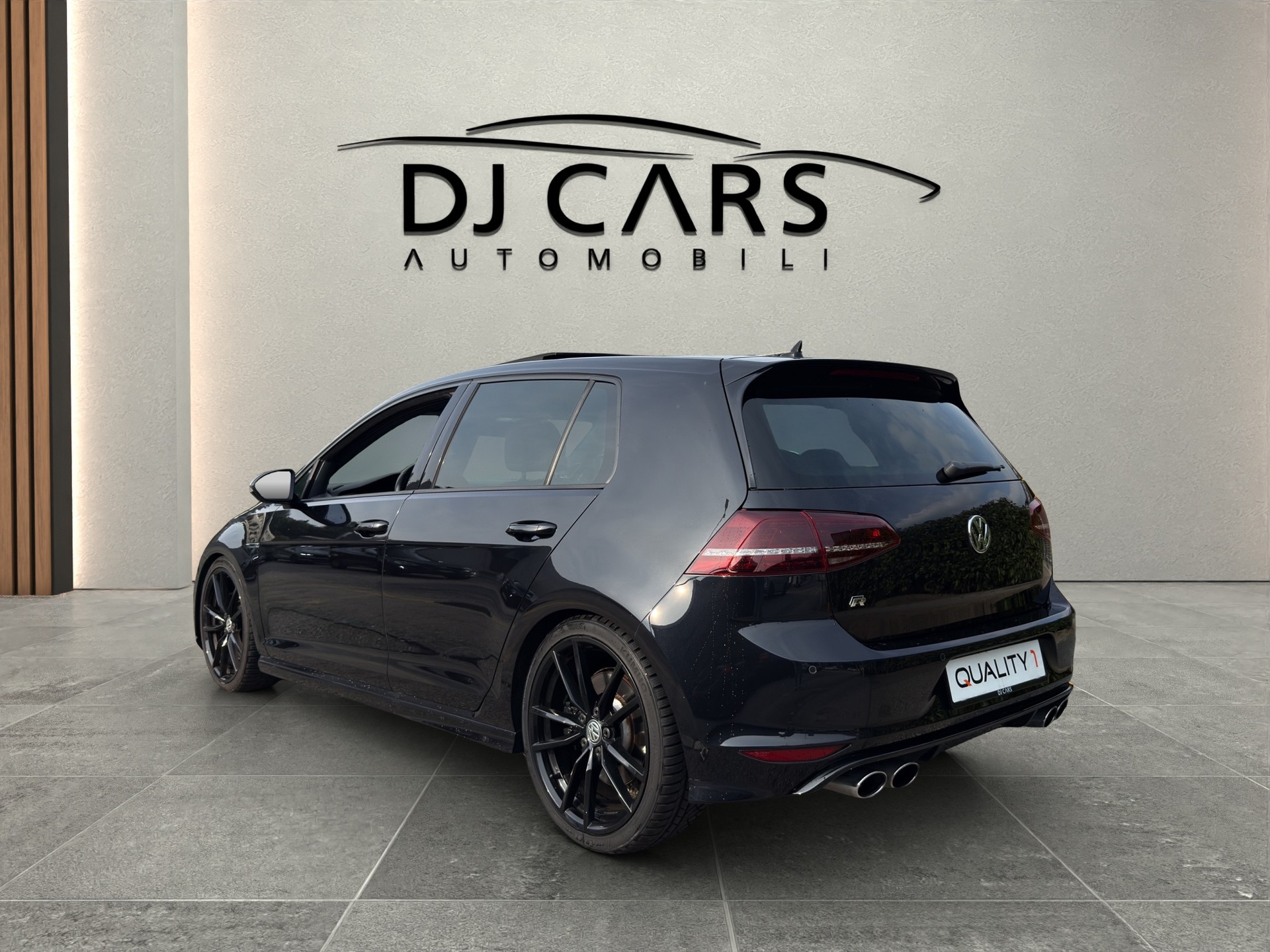 VW Golf 2.0 TSI R 4Motion DSG-image-5