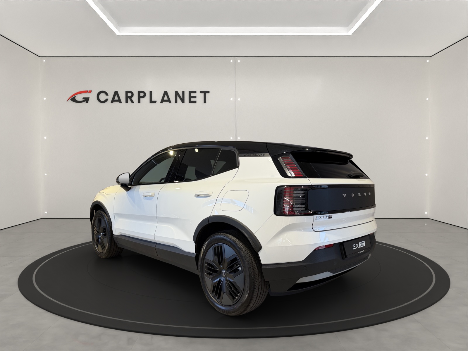 VOLVO EX30 CC P8 Plus AWD-showroom-element-2