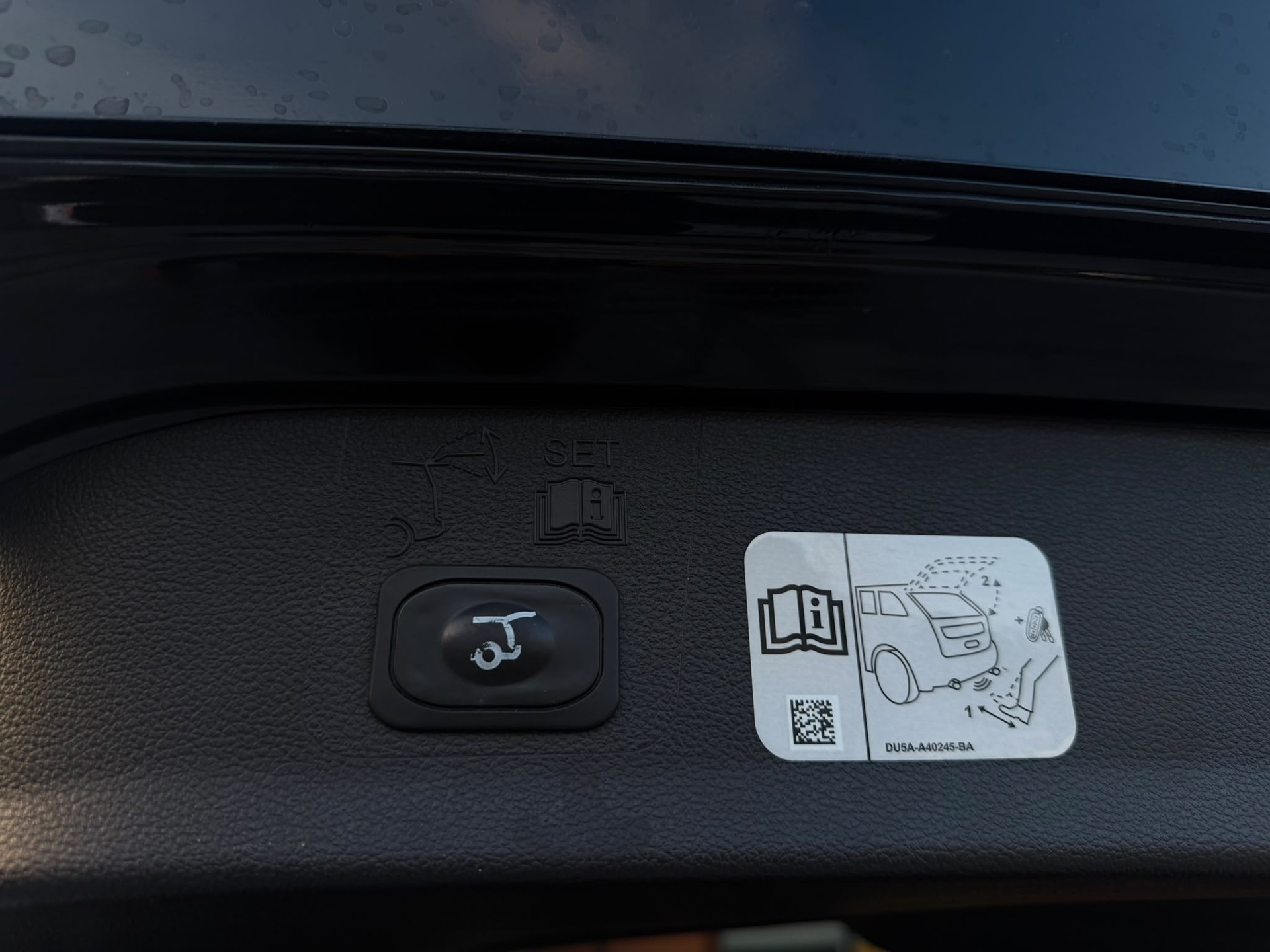 FORD Kuga 2.0 TDCi ST Line High 4WD PowerShift-image-9