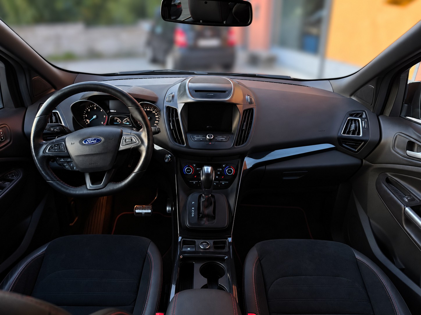 FORD Kuga 2.0 TDCi ST Line High 4WD PowerShift-image-7