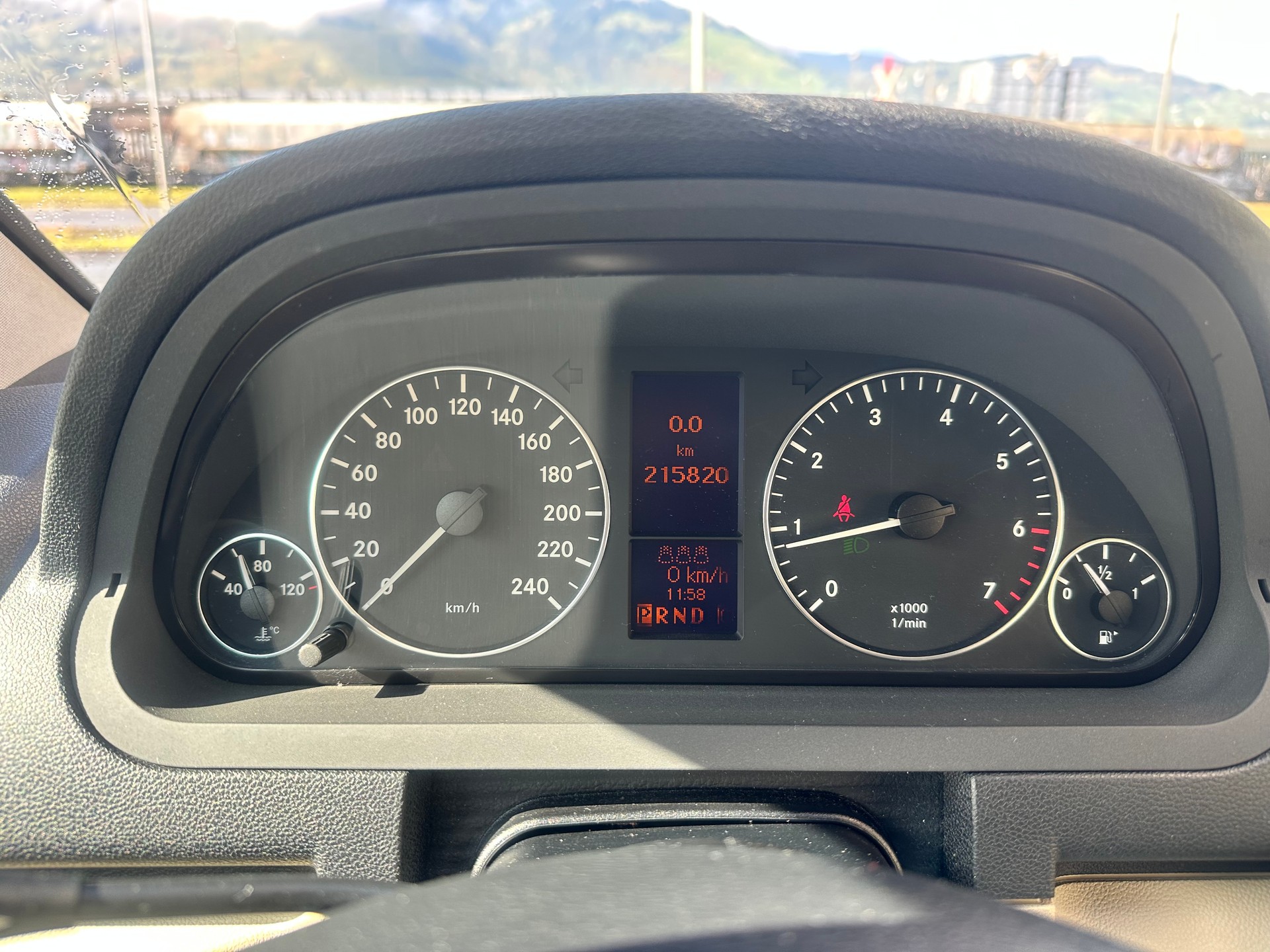 MERCEDES-BENZ A 170 Elégance-image-9