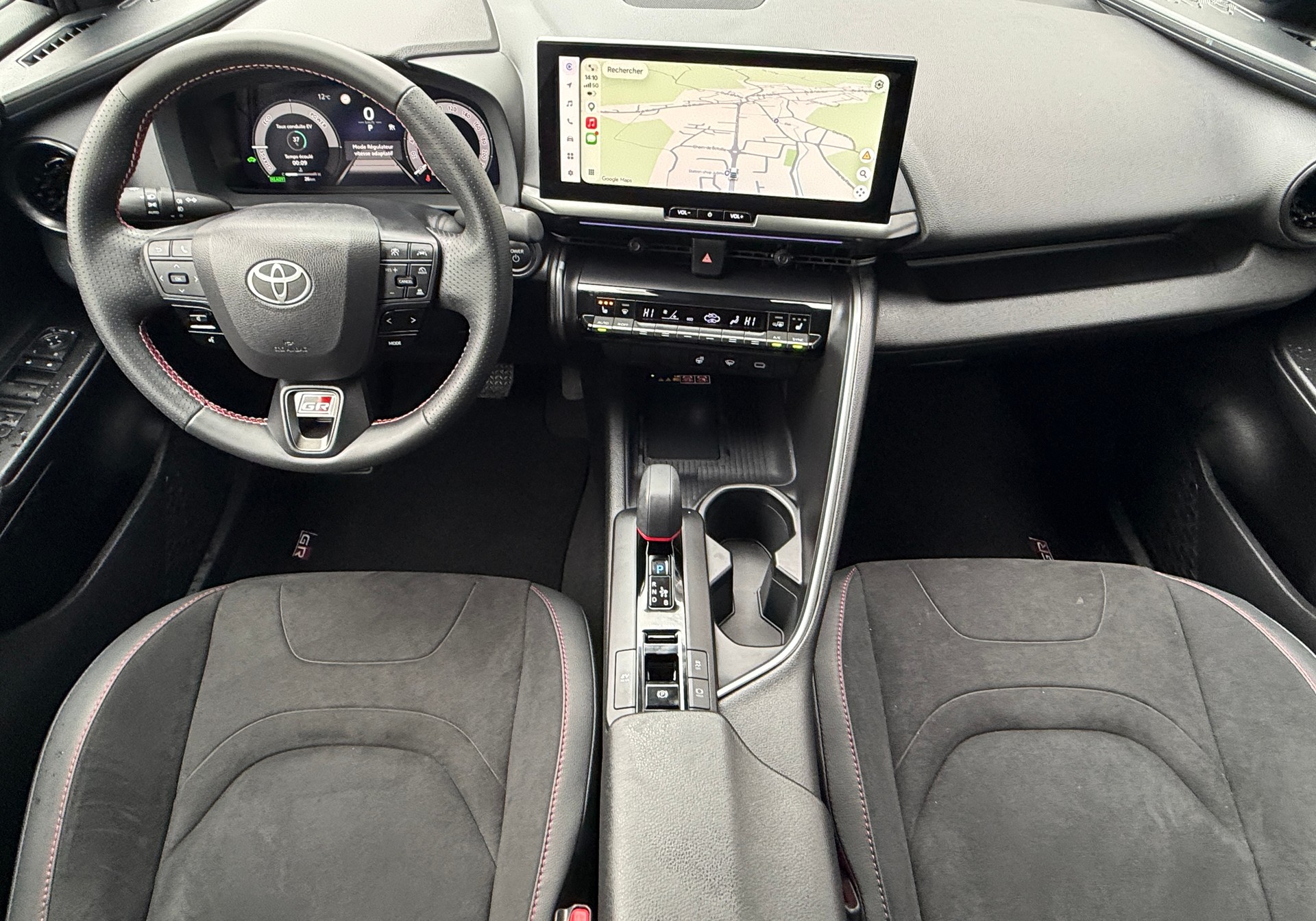 TOYOTA C-HR 2.0 HSD CVT GR Sport 4WD-image-11