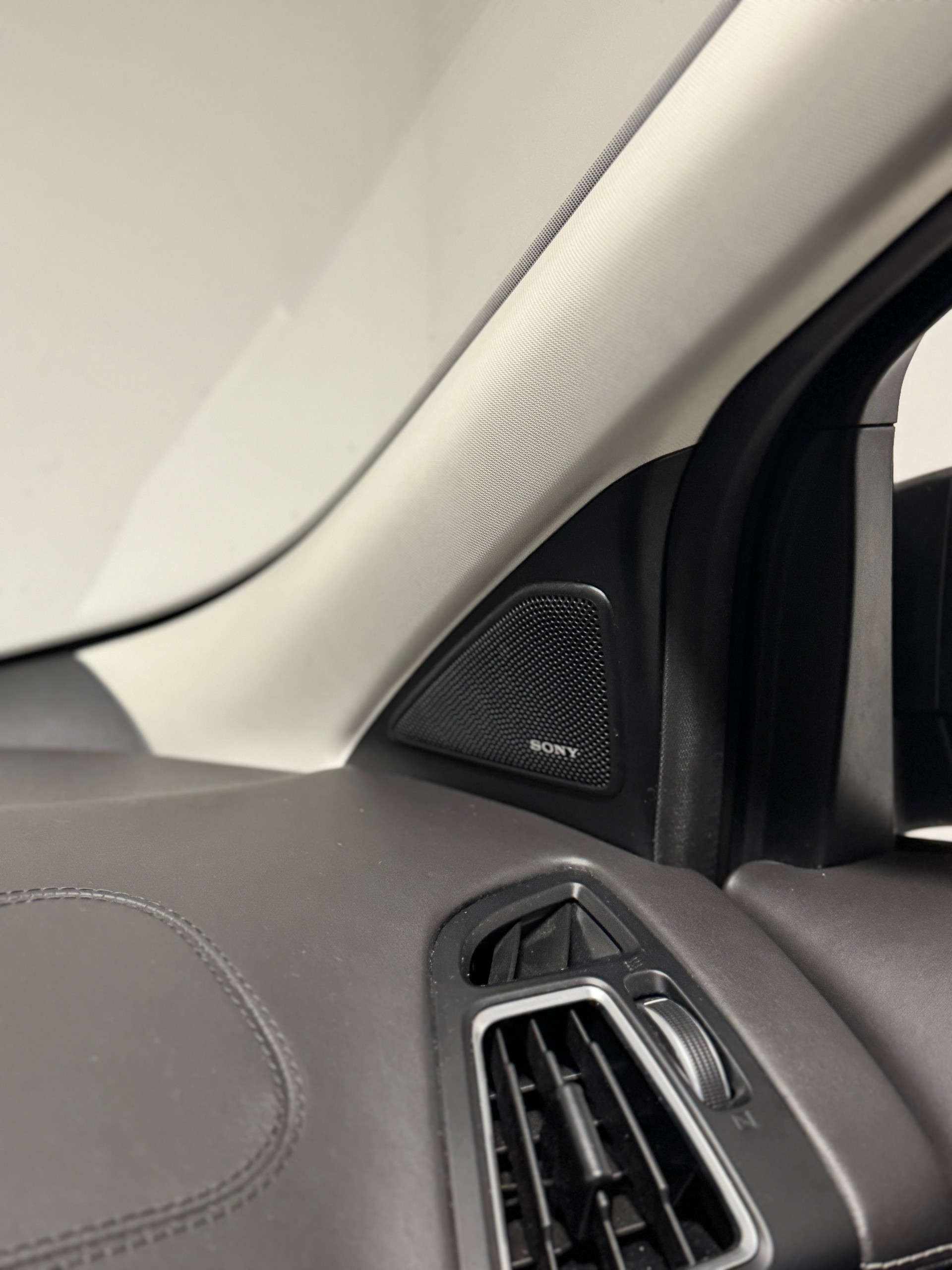 FORD Kuga 2.0 TDCi ST Line 4WD PowerShift Vignale-image-13