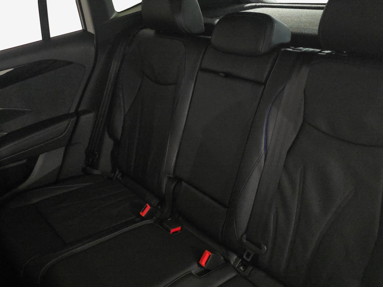 VW Tiguan 2.0 TDI SCR R-Line 4Motion DSG-image-11