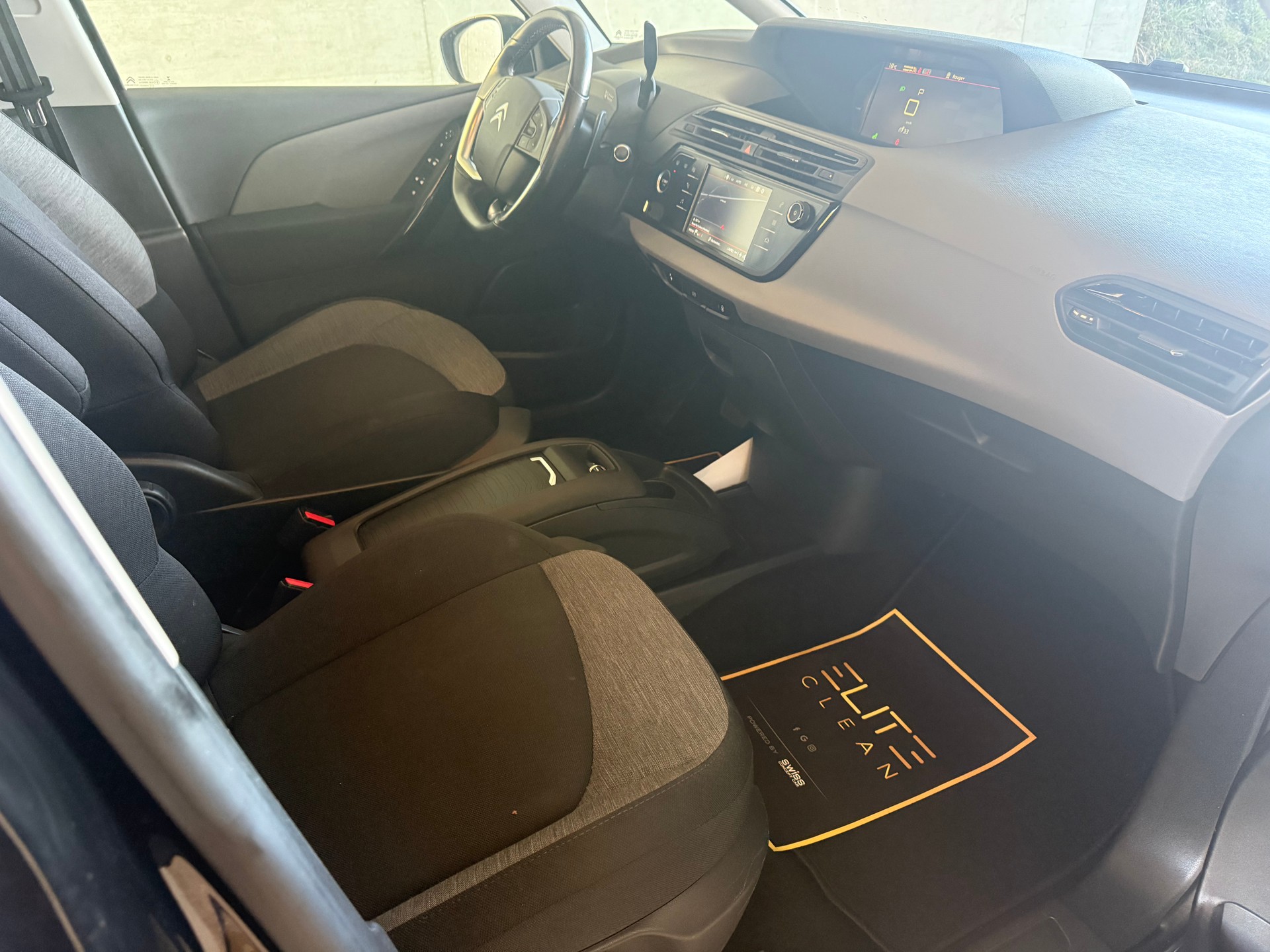CITROEN C4 Picasso 1.2 Pure Tech Feel EAT6-image-6