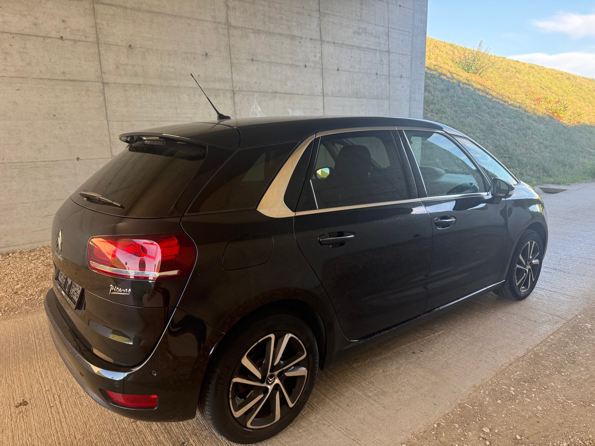CITROEN C4 Picasso 1.2 Pure Tech Feel EAT6-image-4
