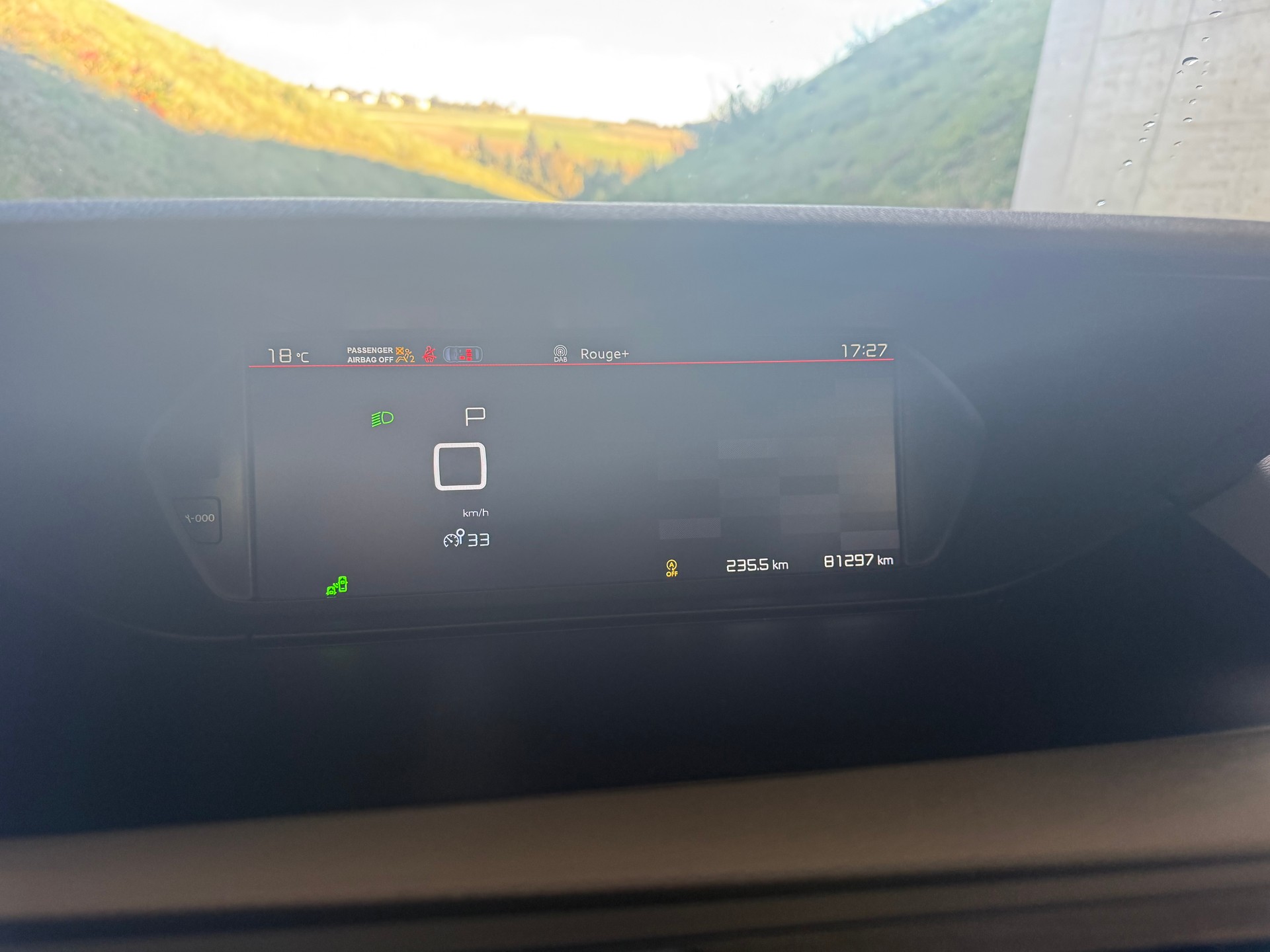 CITROEN C4 Picasso 1.2 Pure Tech Feel EAT6-image-11