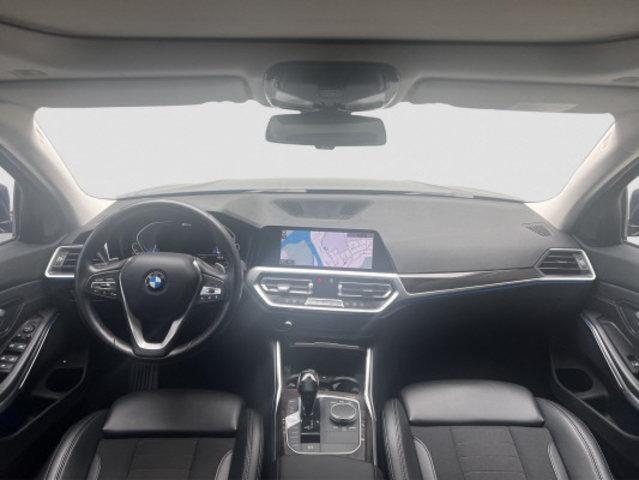 BMW 330e SAG-image-10