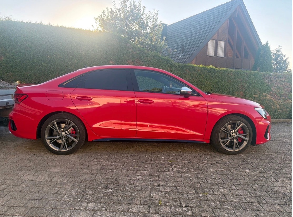 Car photo