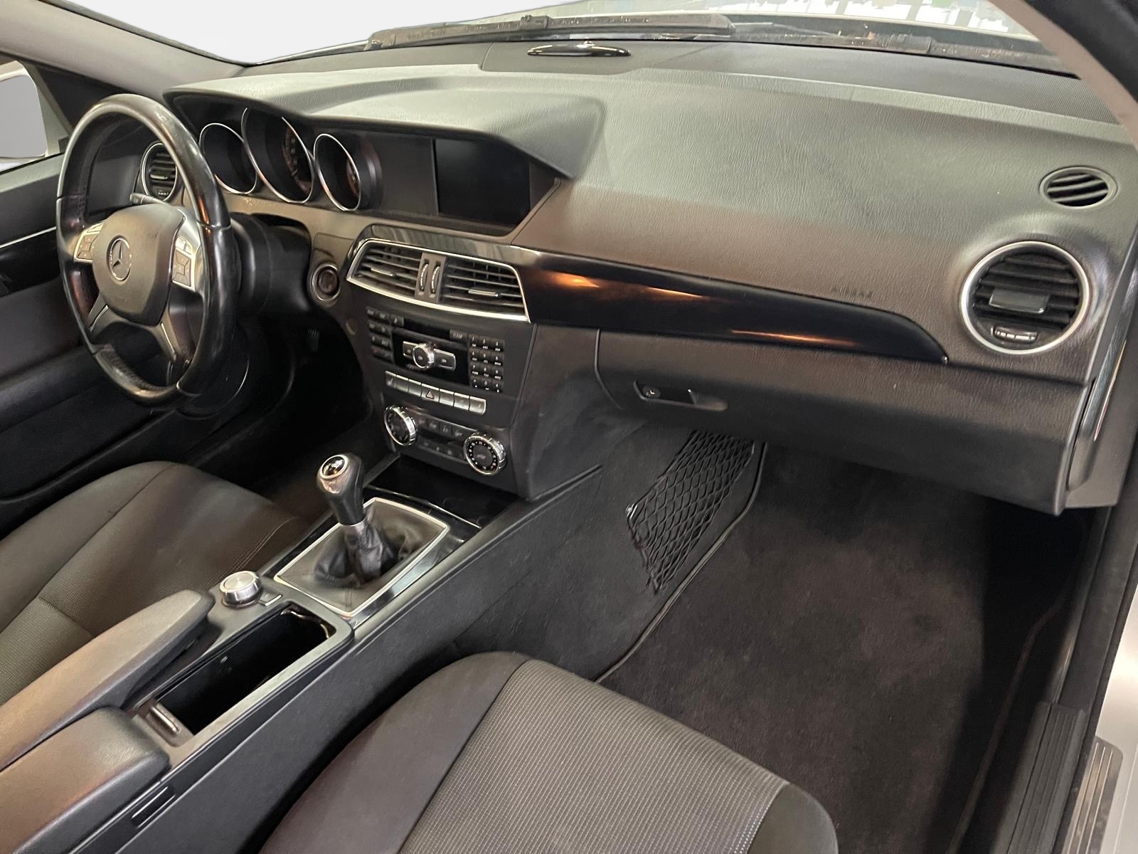 MERCEDES-BENZ C 200 CDI Elégance | CH-Auto | Anhängerkupplung 1800kg.-image-7