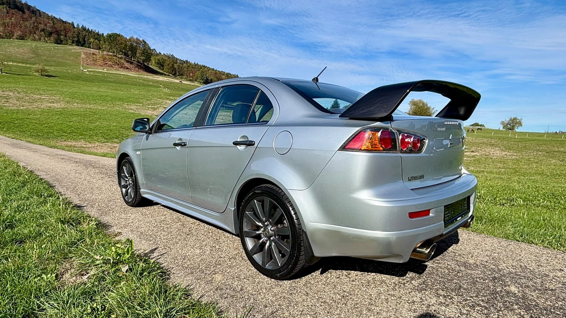 MITSUBISHI Lancer 2.0 Ralliart S 4WD TC-SST-image-2
