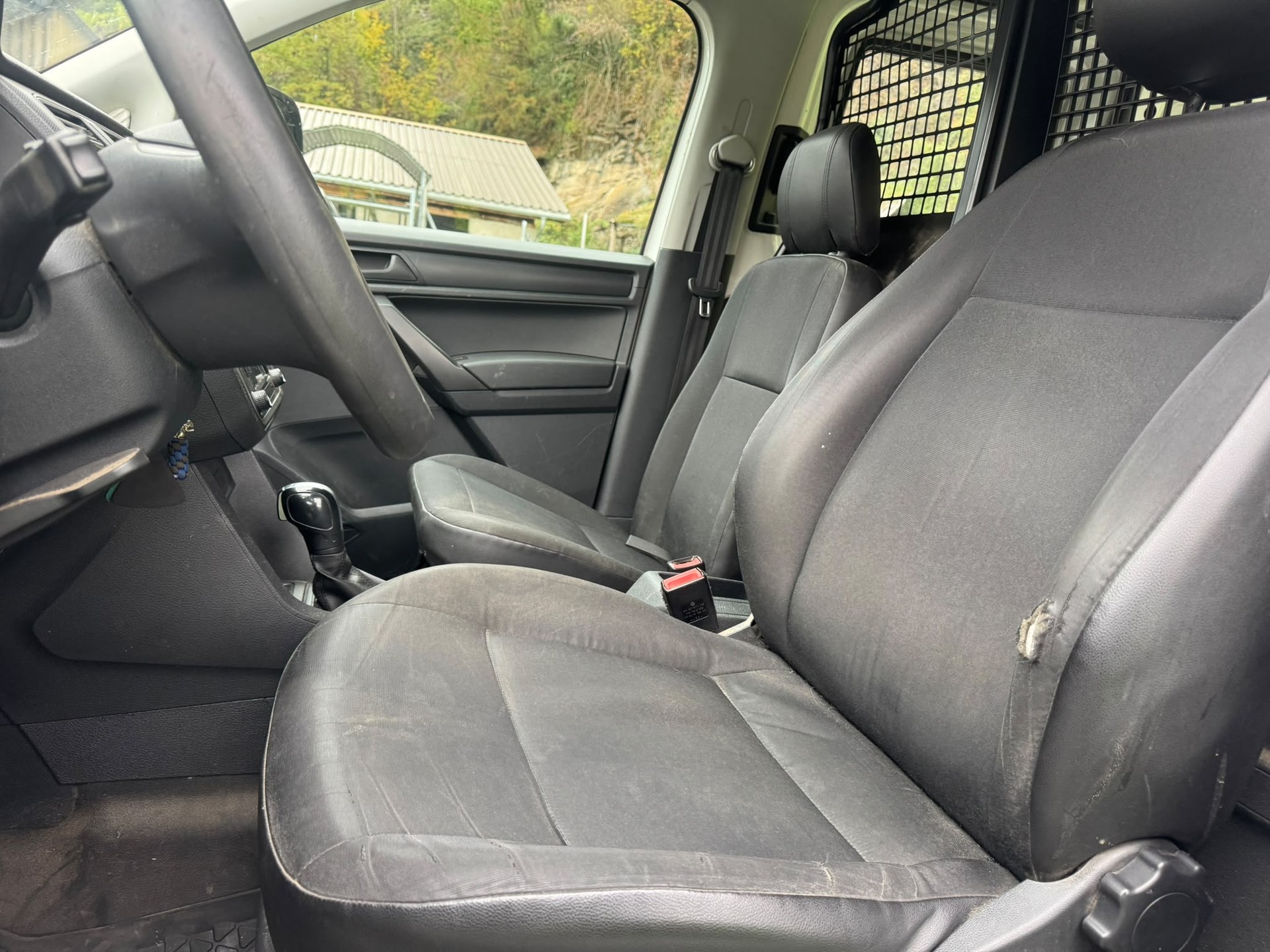 VW Caddy 2.0TDI BlueMotion Technology DSG-image-5