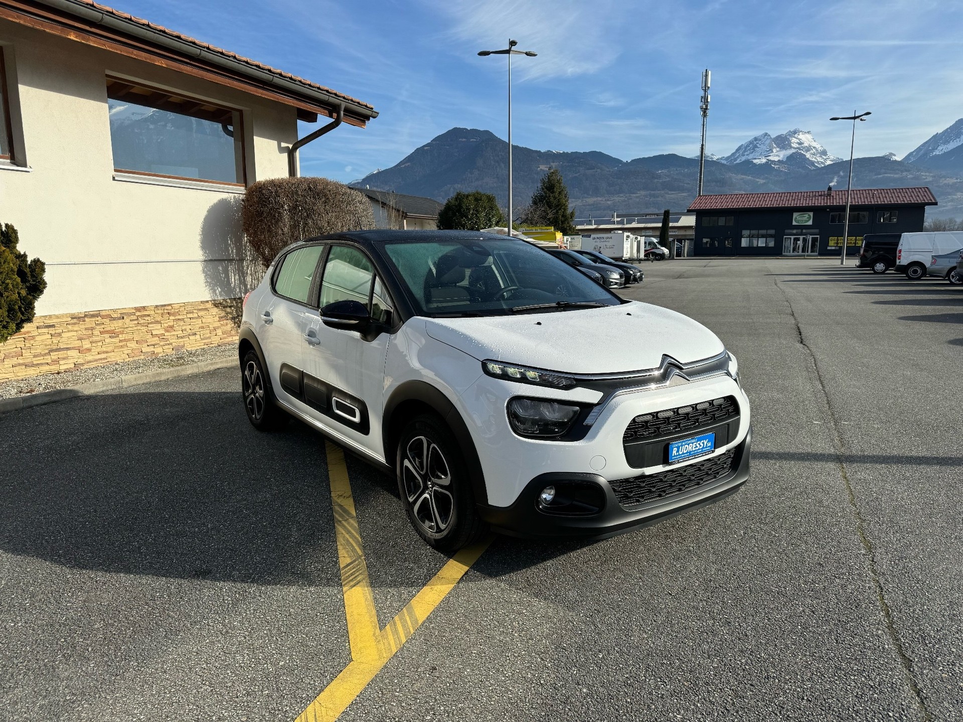 CITROEN C3 1.2i PureTech Swiss Edition EAT6-image-6