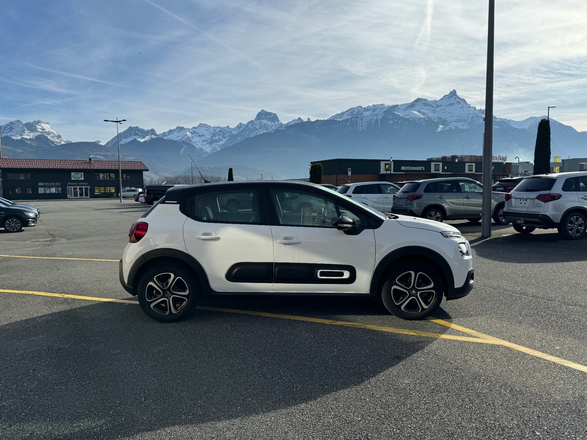 CITROEN C3 1.2i PureTech Swiss Edition EAT6-image-5