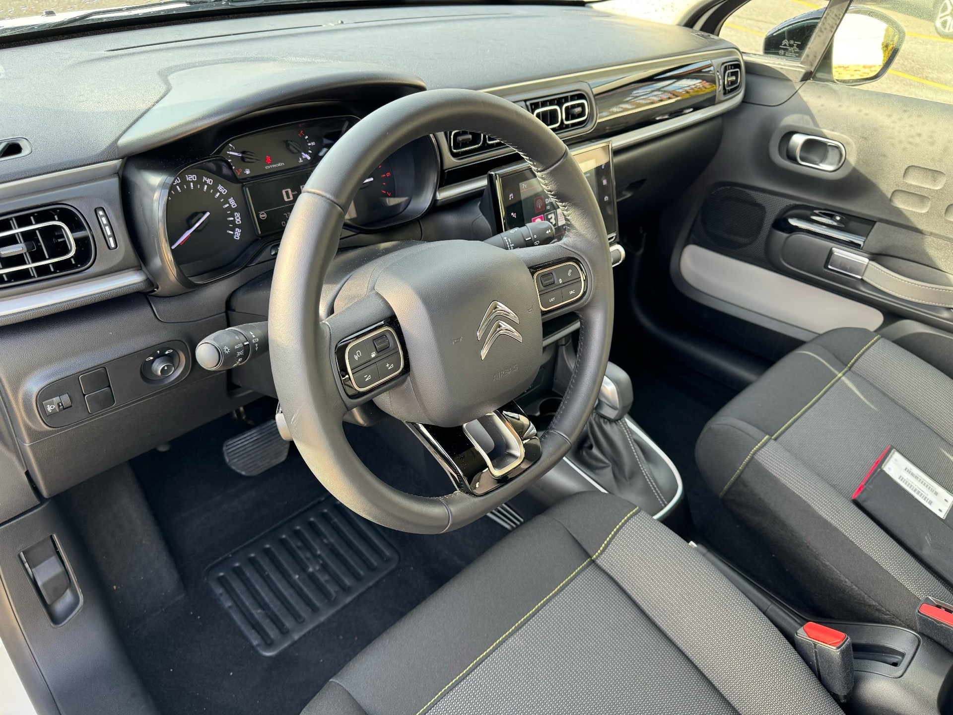CITROEN C3 1.2i PureTech Swiss Edition EAT6-image-8