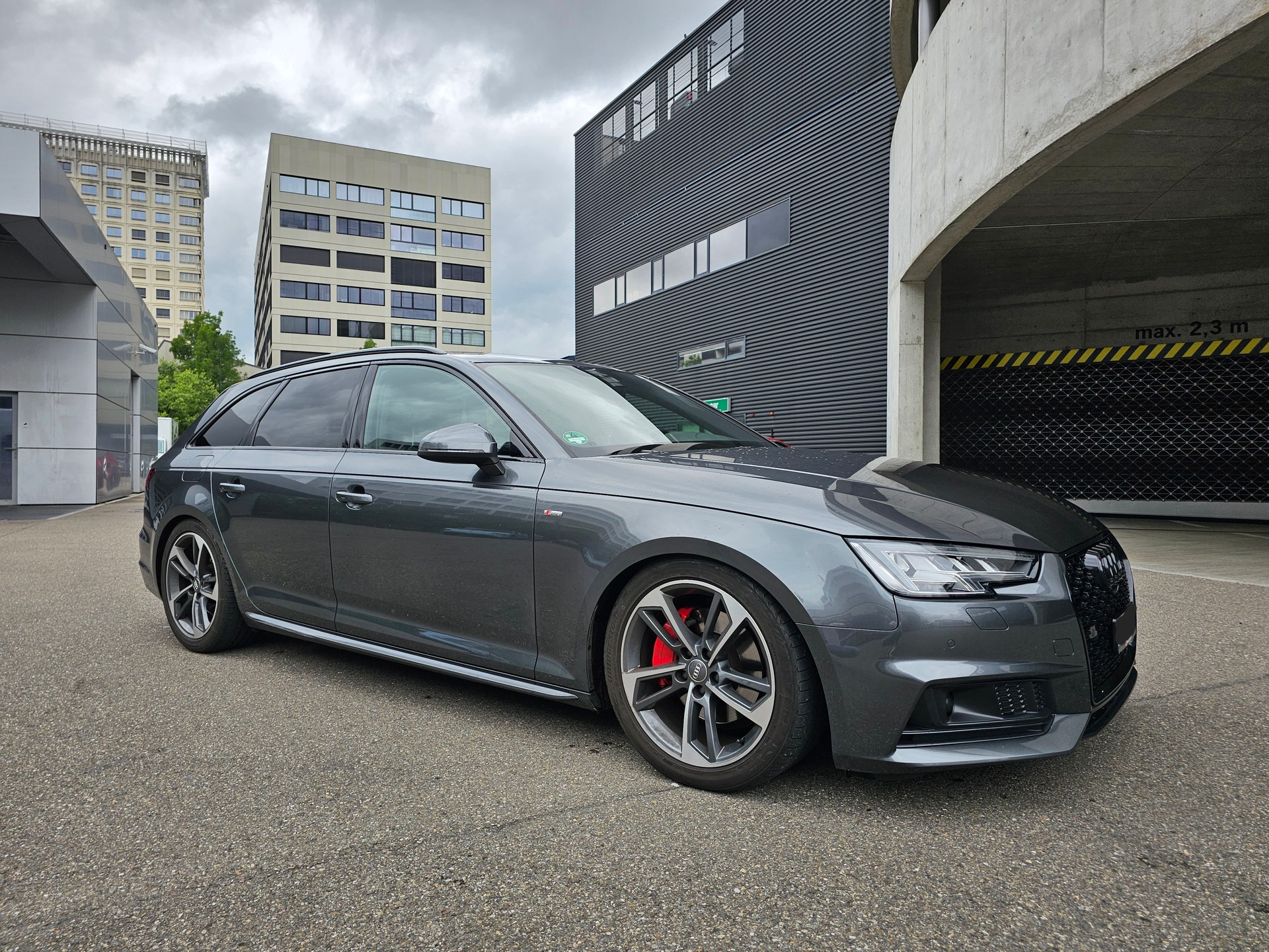 AUDI A4 Avant 2.0 TDI Sport quattro S-tronic-image-3