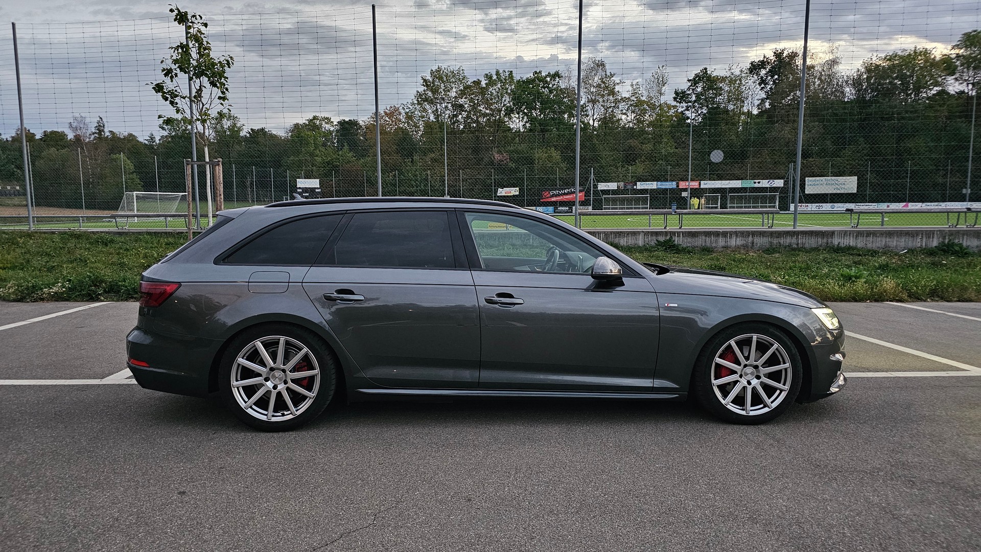 AUDI A4 Avant 2.0 TDI Sport quattro S-tronic-image-5