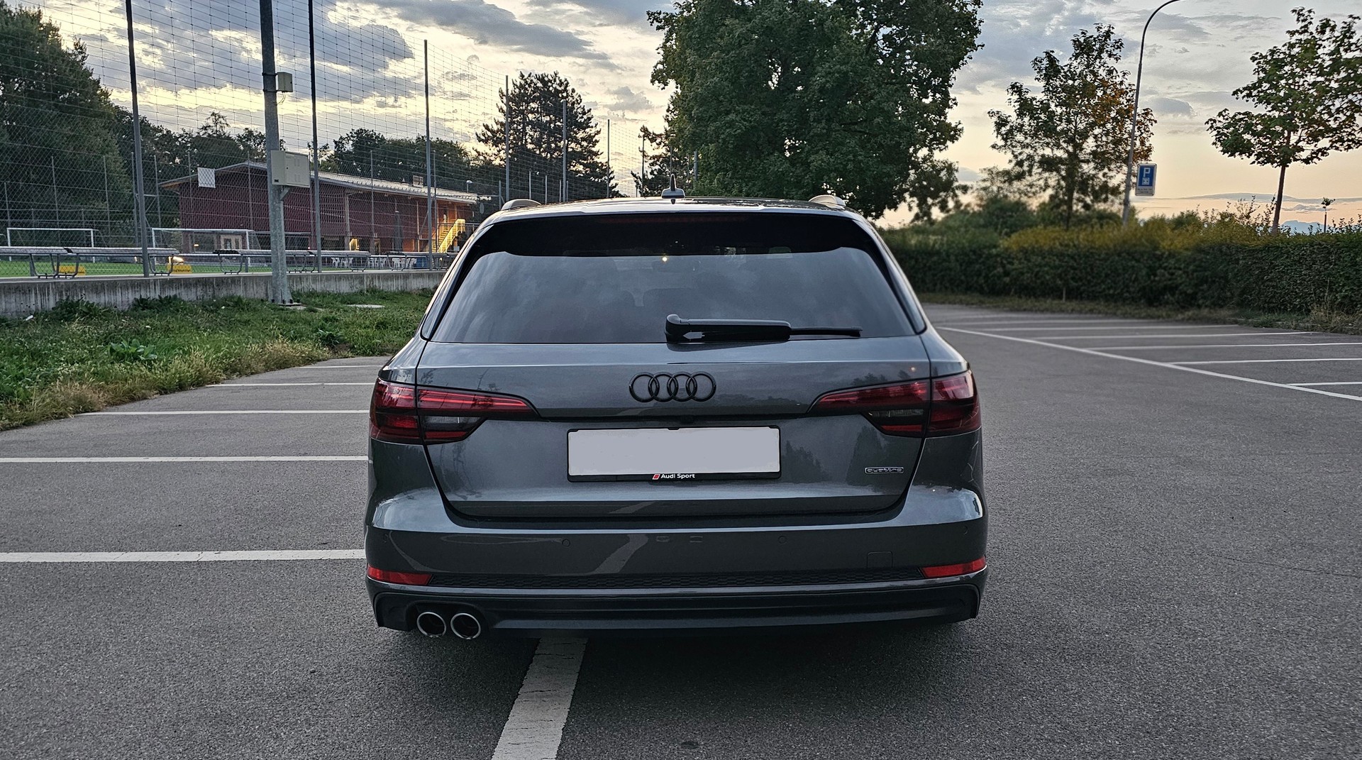 AUDI A4 Avant 2.0 TDI Sport quattro S-tronic-image-3
