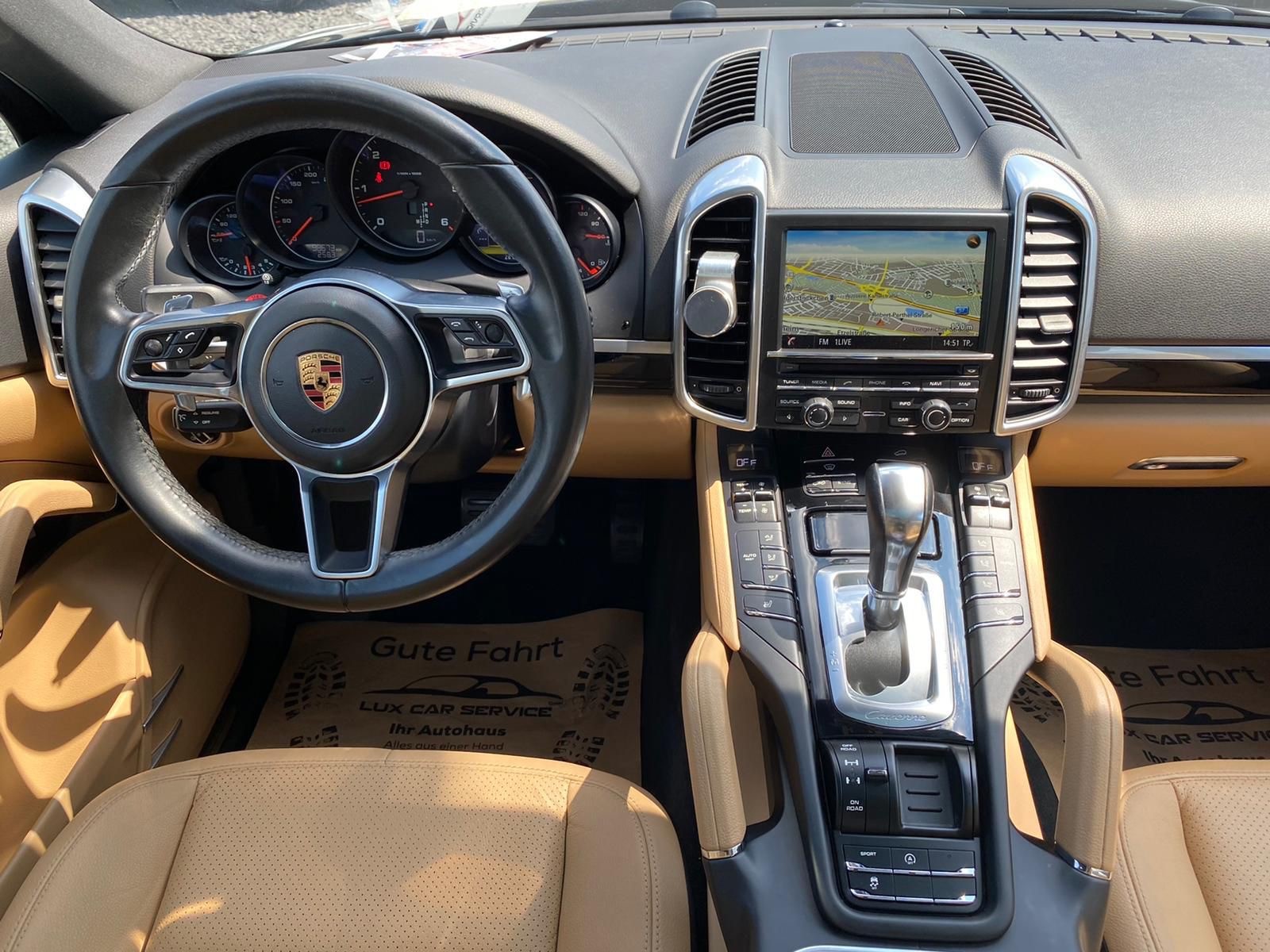 PORSCHE CAYENNE-image-2