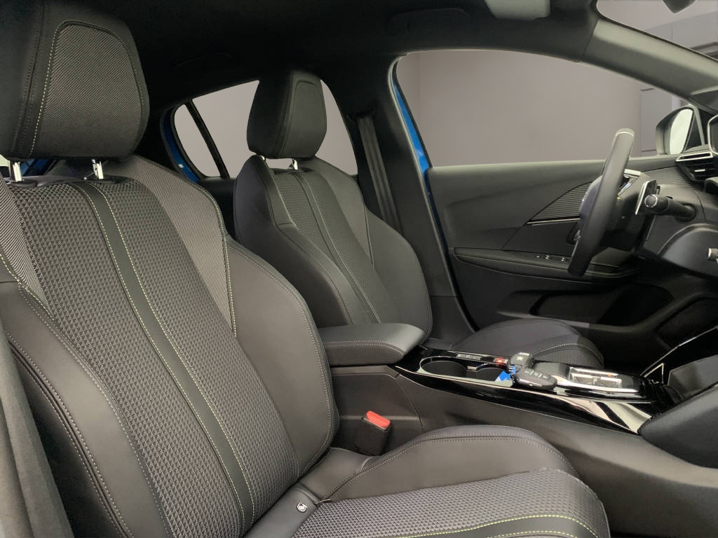 PEUGEOT 208 Essence 130ch EAT8 GT-image-4