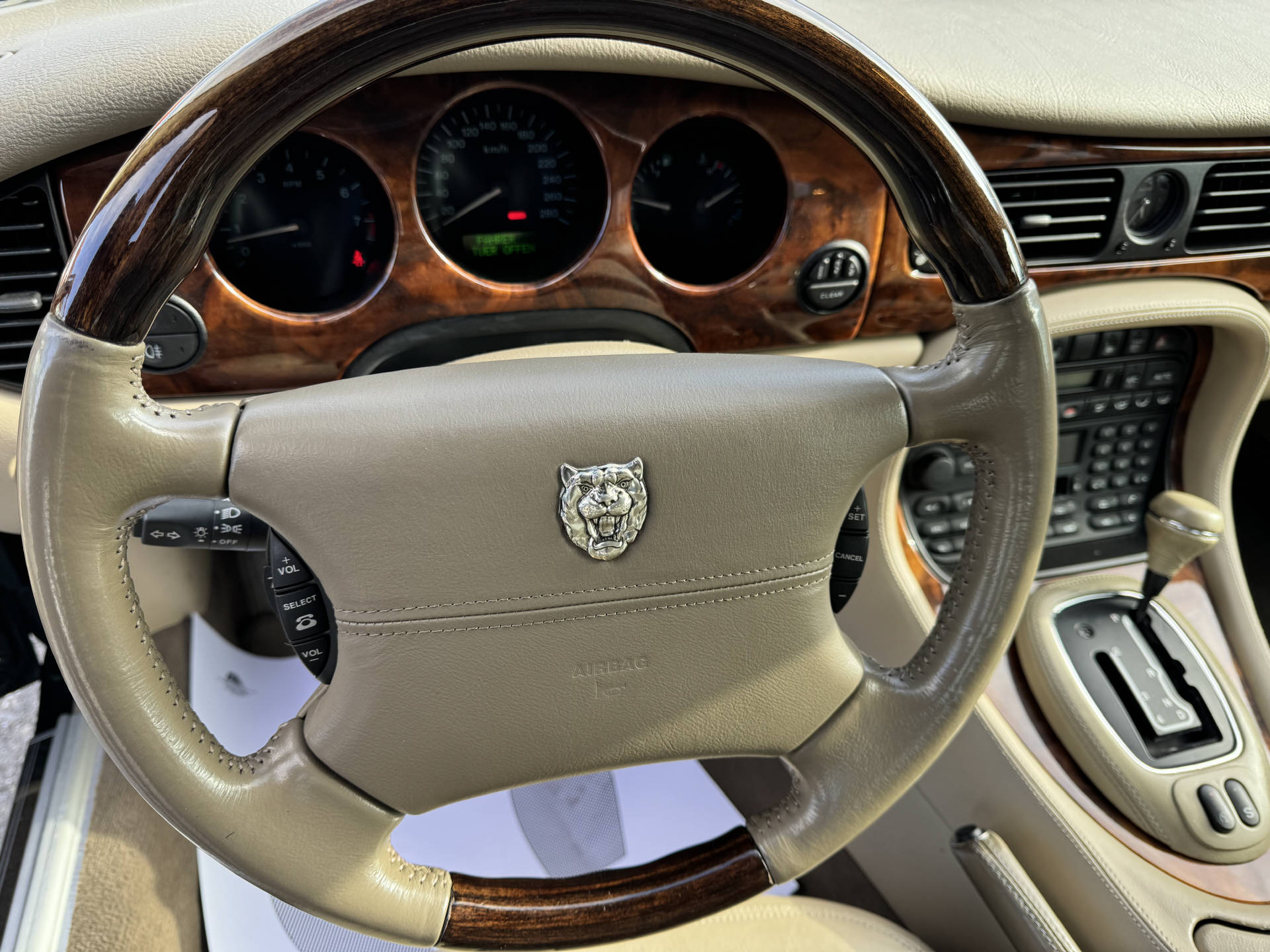 JAGUAR Sovereign 4.0L-image-12