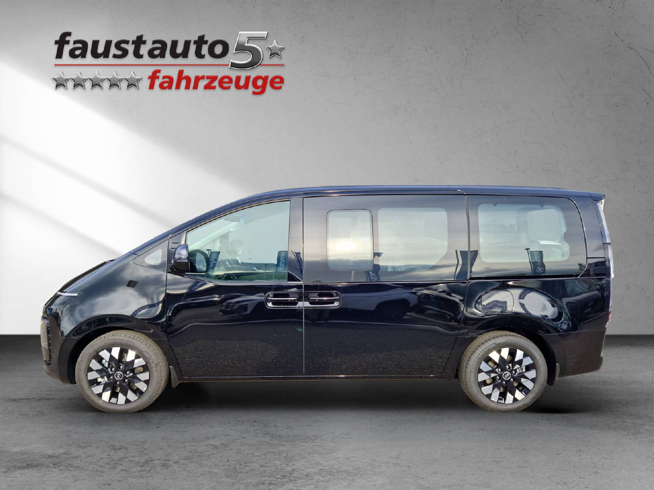 HYUNDAI Staria Premium Vertex 1.6 T-GDi HEV MY25-image-2