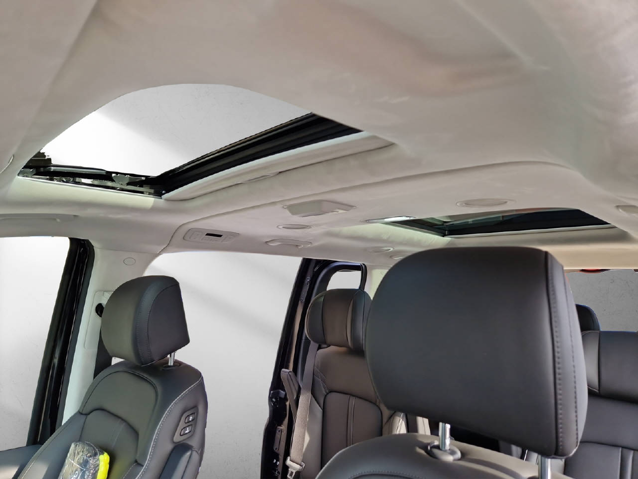 HYUNDAI Staria Premium Vertex 1.6 T-GDi HEV MY25-image-12