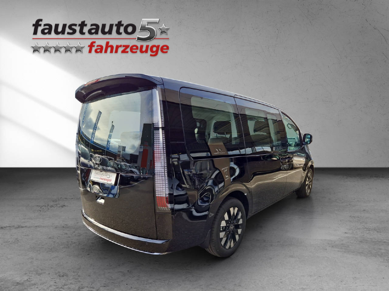 HYUNDAI Staria Premium Vertex 1.6 T-GDi HEV MY25-image-4