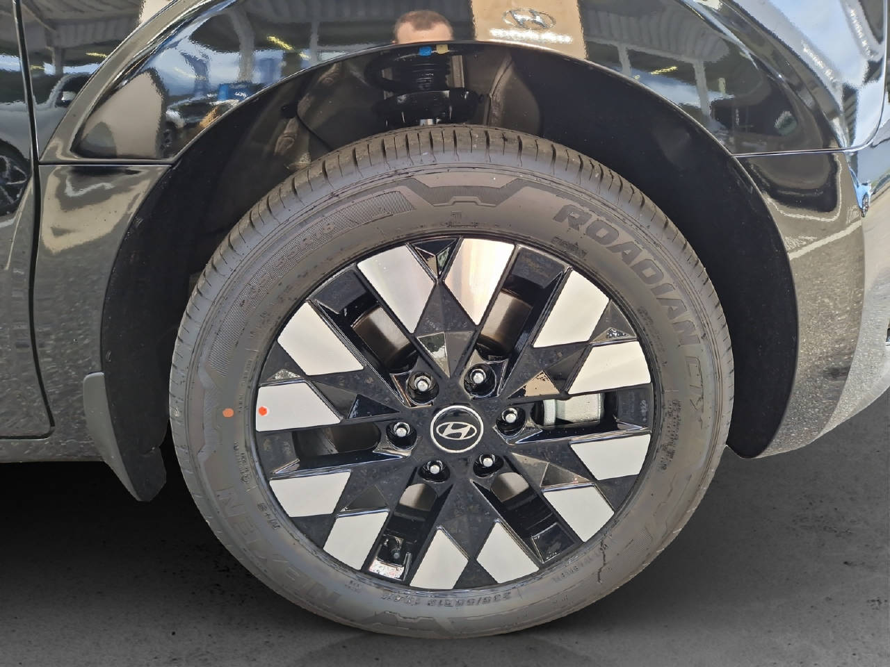 HYUNDAI Staria Premium Vertex 1.6 T-GDi HEV MY25-image-5