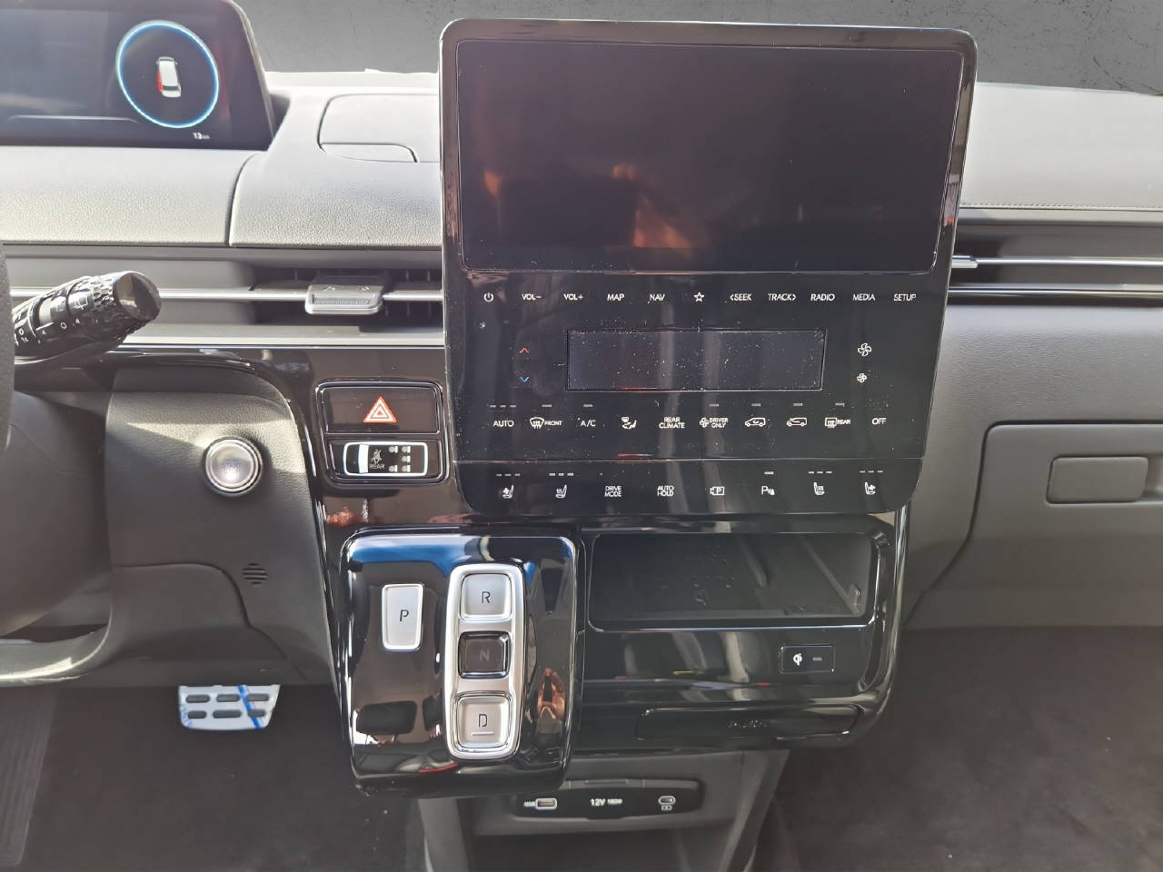 HYUNDAI Staria Premium Vertex 1.6 T-GDi HEV MY25-image-9
