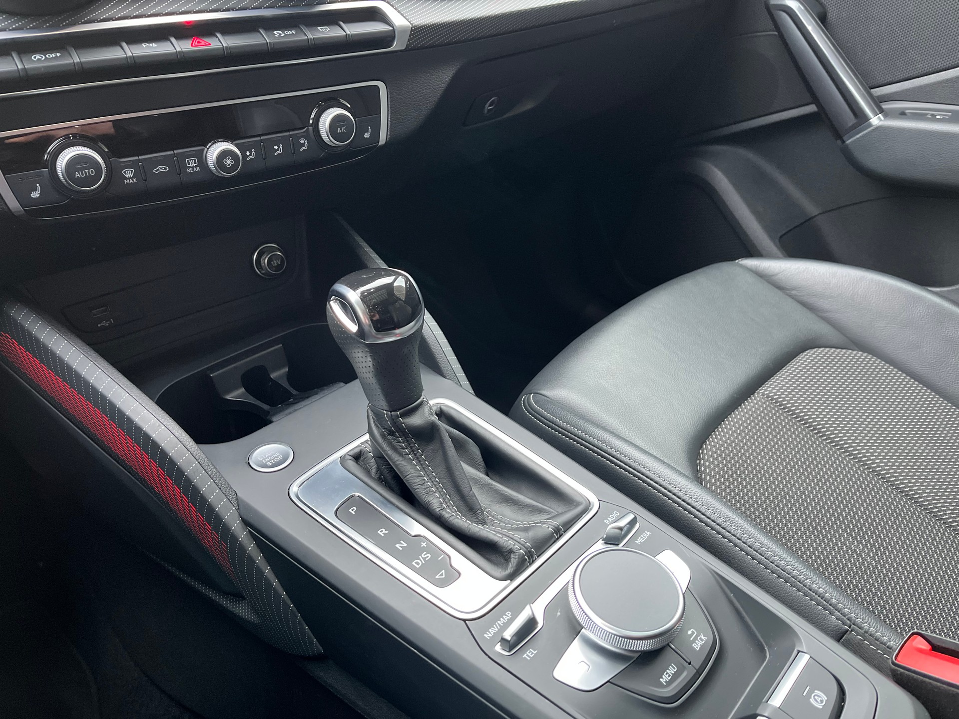 AUDI Q2 35 TFSI S line S-tronic-image-18