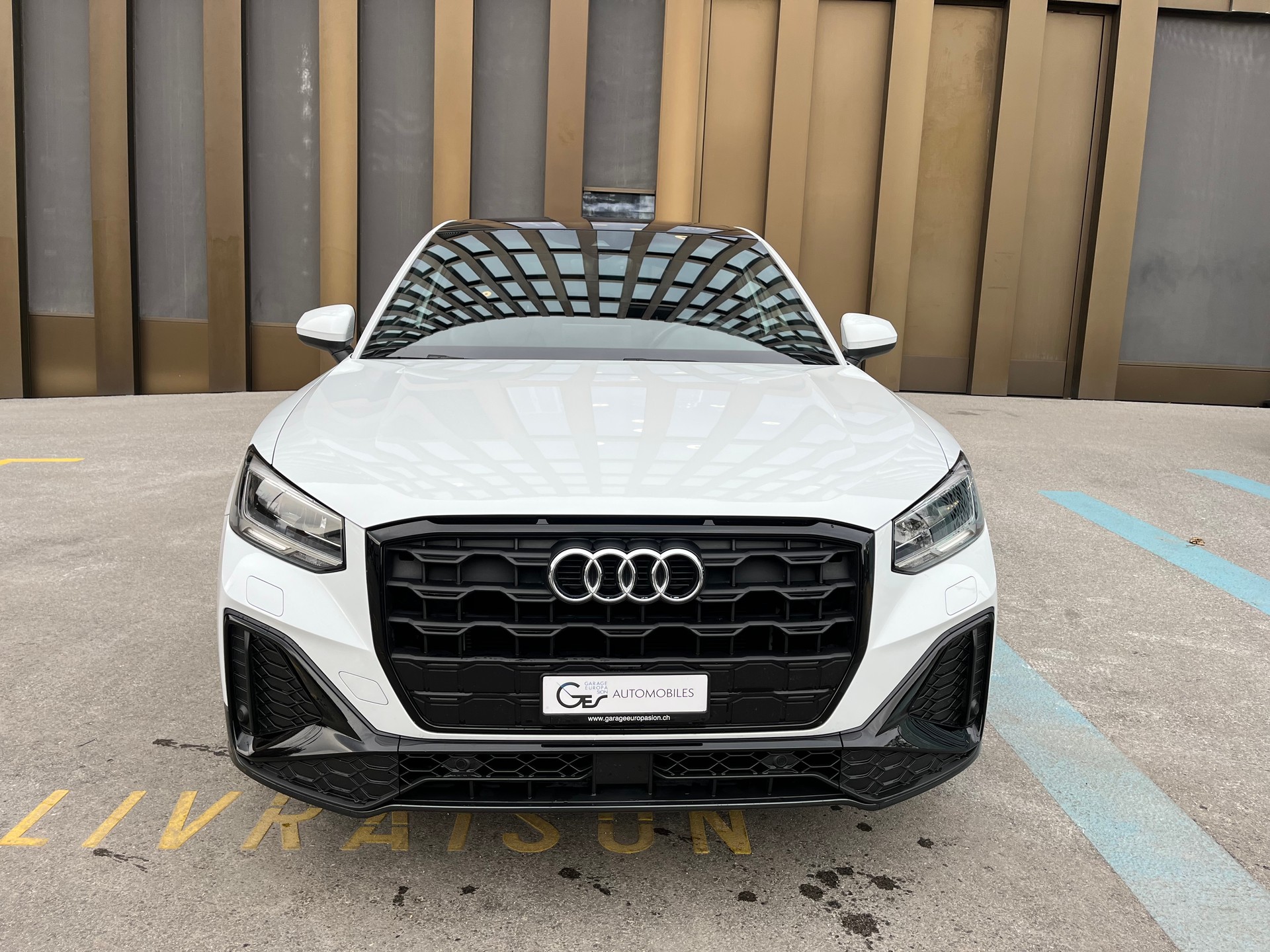 AUDI Q2 35 TFSI S line S-tronic-image-3